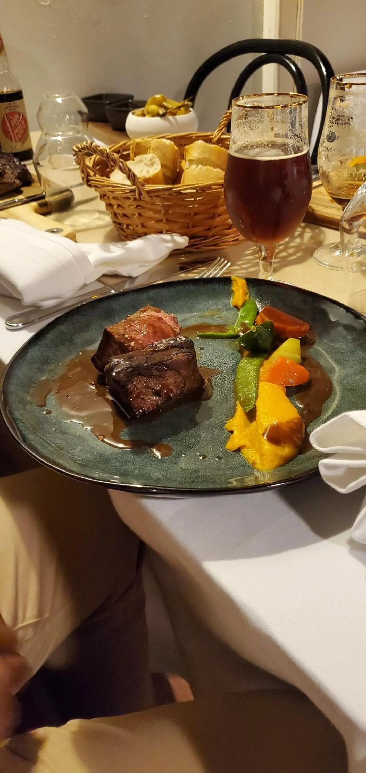 Restaurant/places to eat in Hotel Bar Restaurant Saint Paul