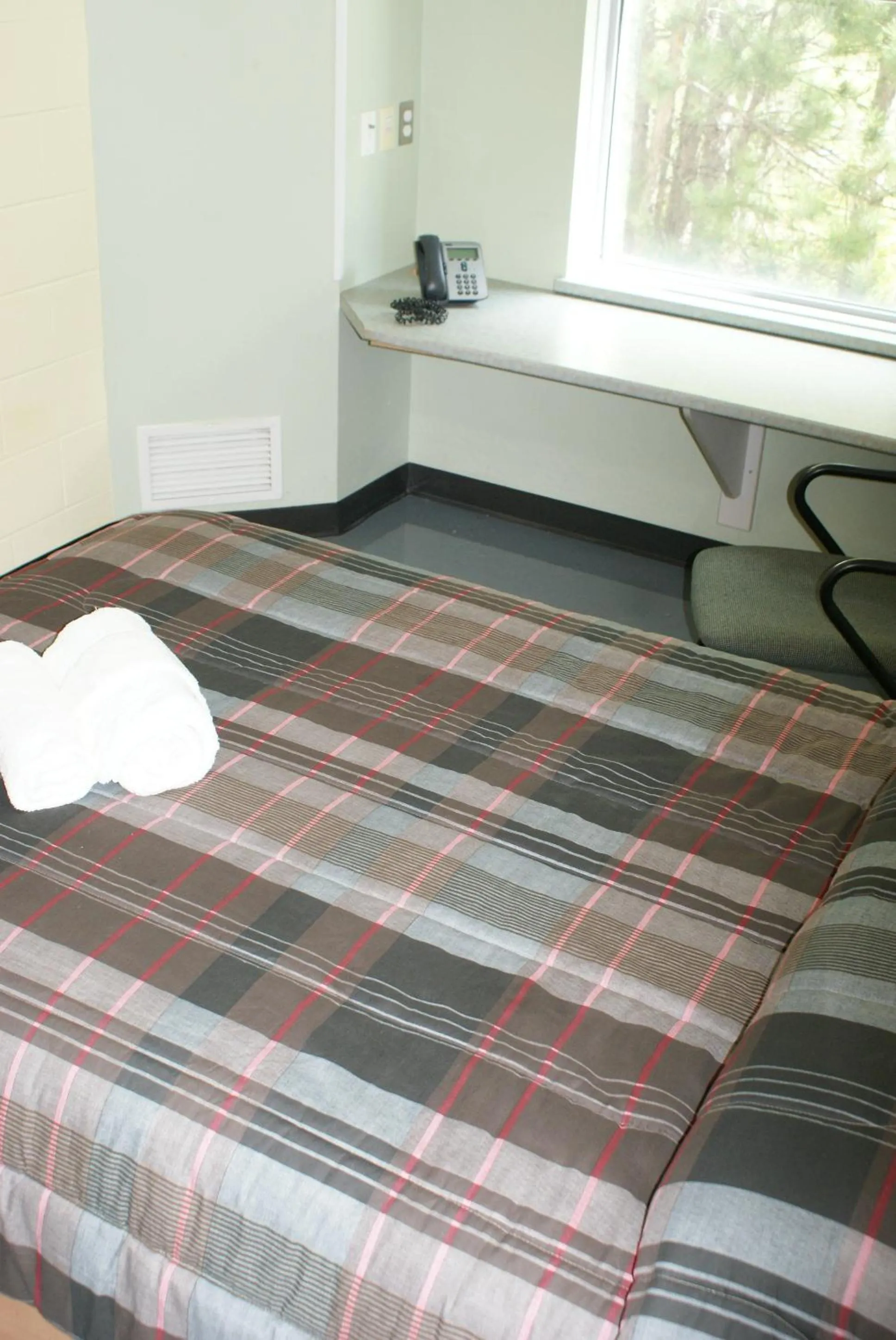 Bed in Residence & Conference Centre - Sudbury West
