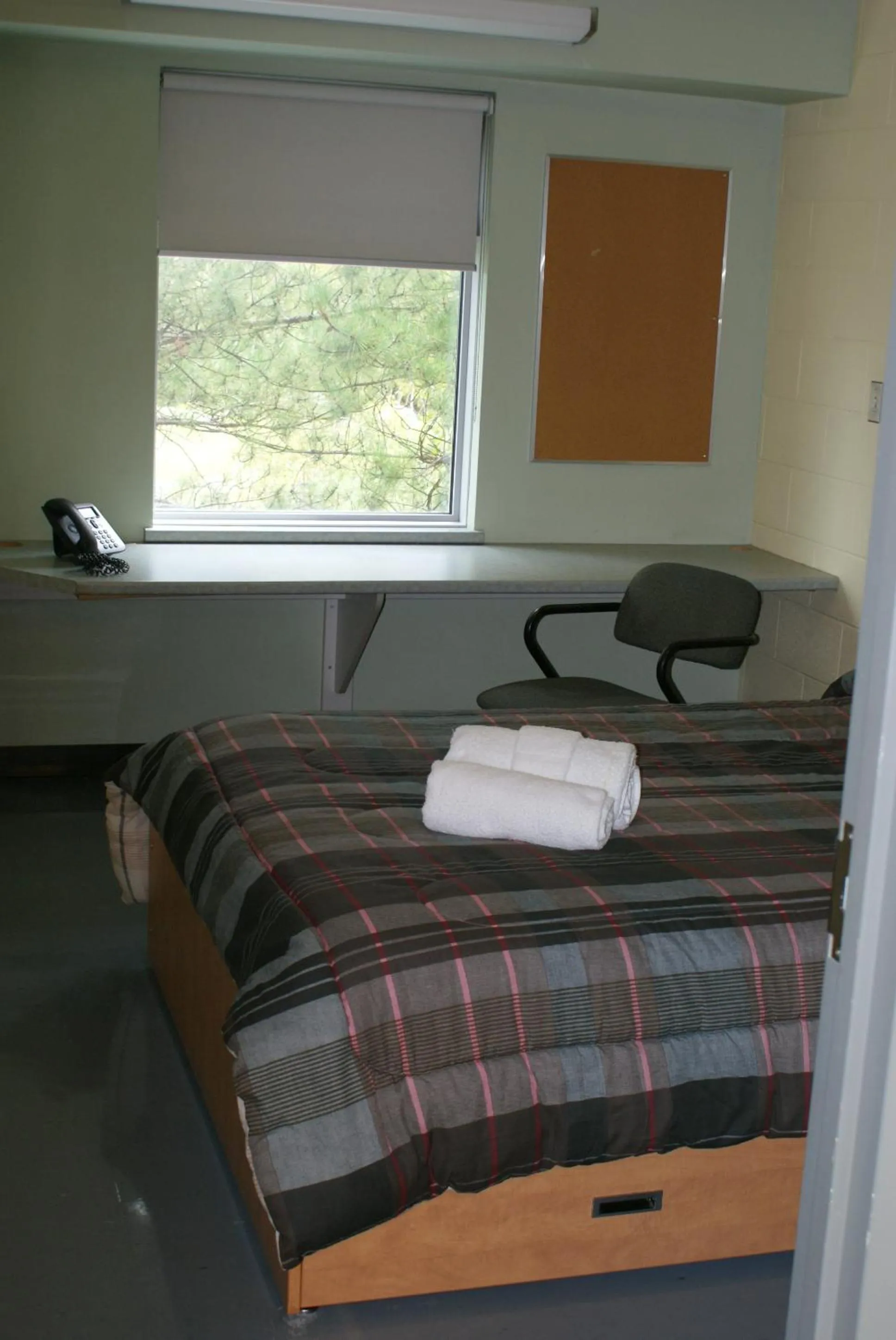 Bedroom, Bed in Residence & Conference Centre - Sudbury West