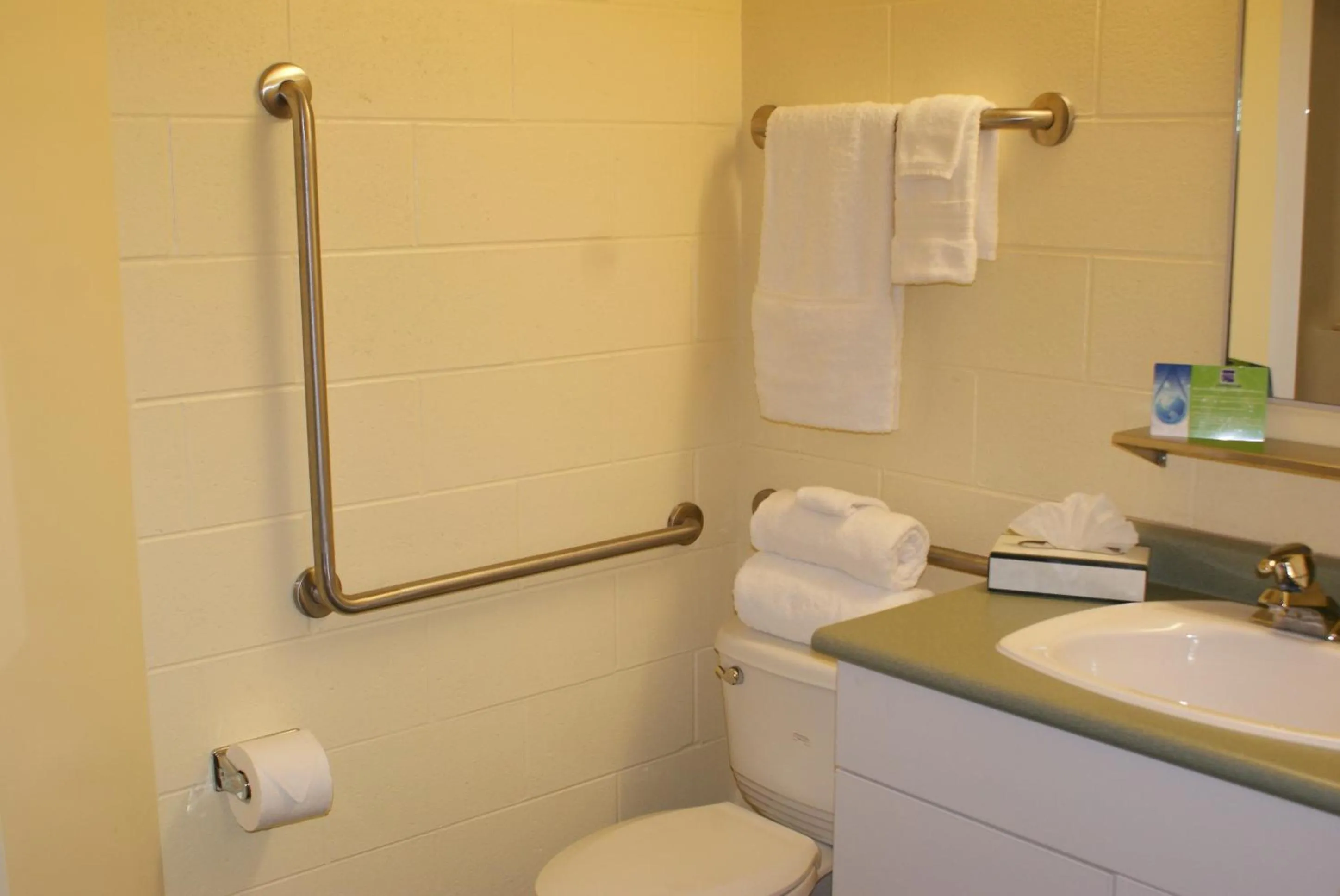 Residence & Conference Centre - Sudbury West