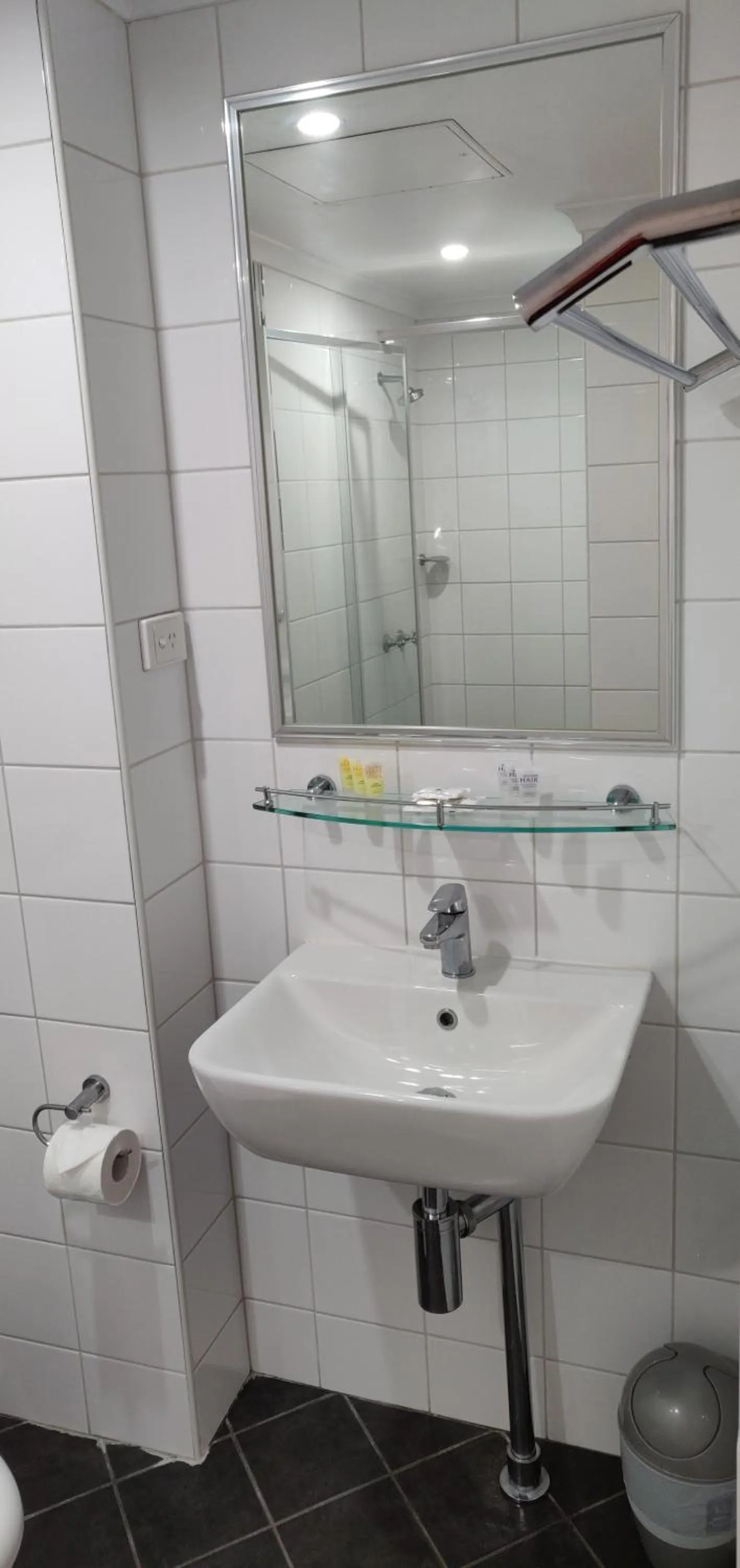 Bathroom in Coconut Grove Holiday Apartments