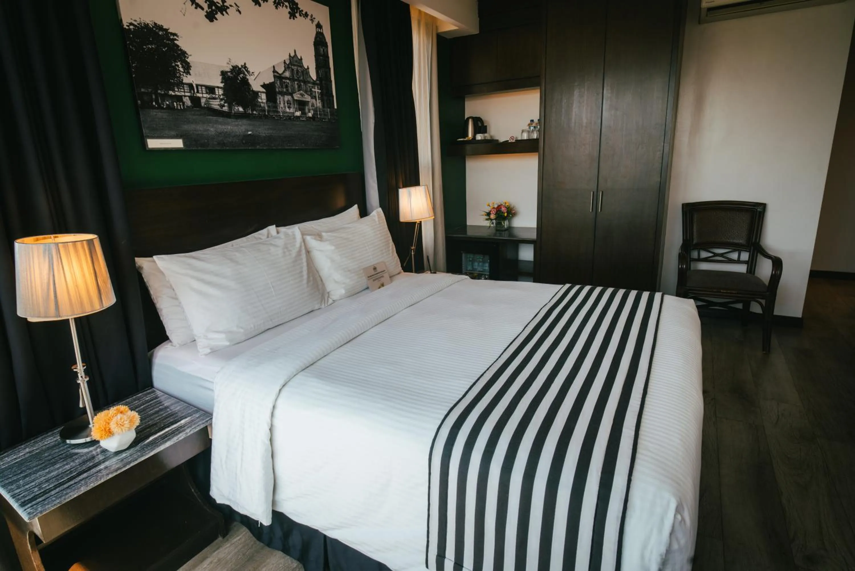 Bed in 1898 Hotel Colonia En Las Filipinas