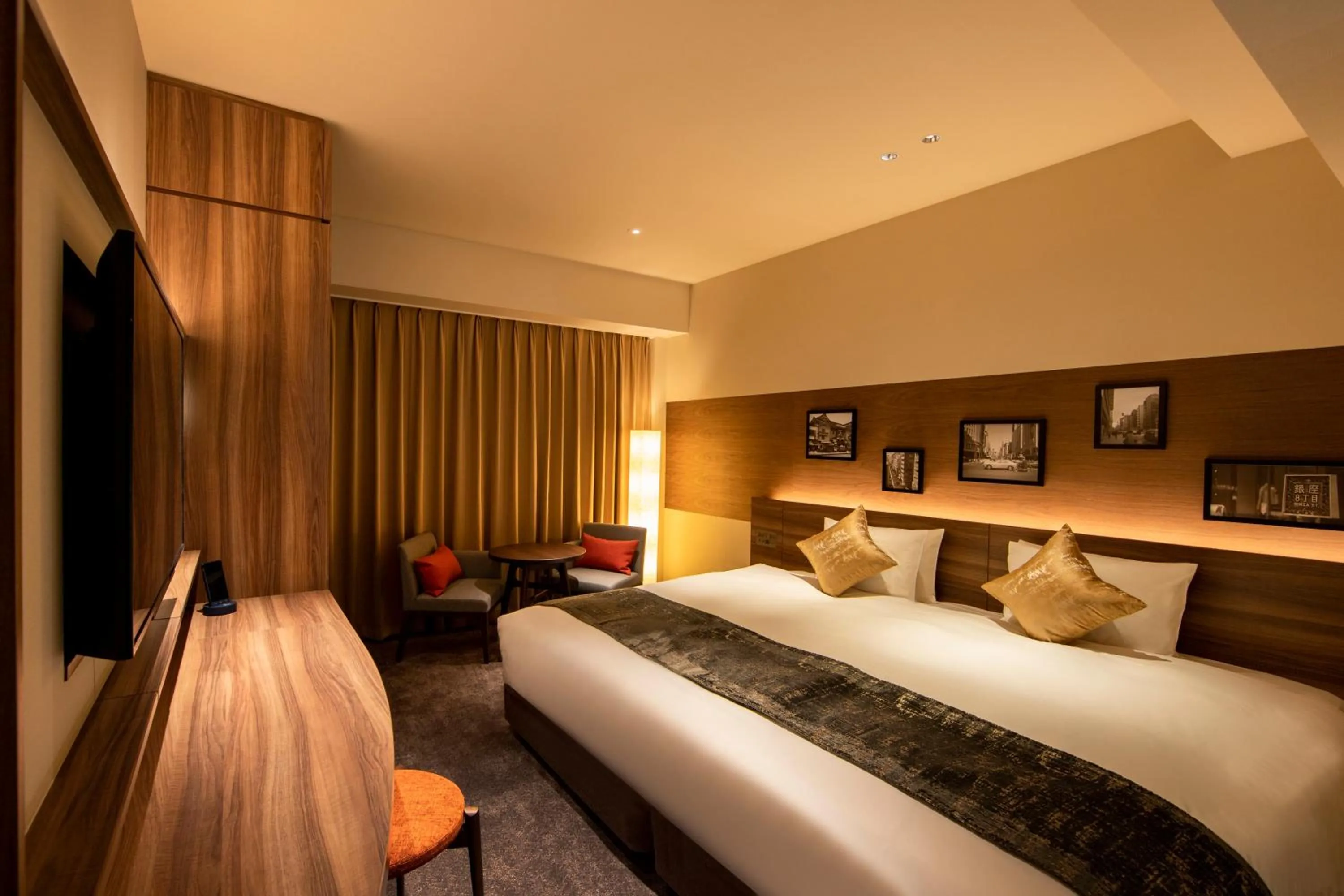 Photo of the whole room, Bed in karaksa hotel premier Tokyo Ginza