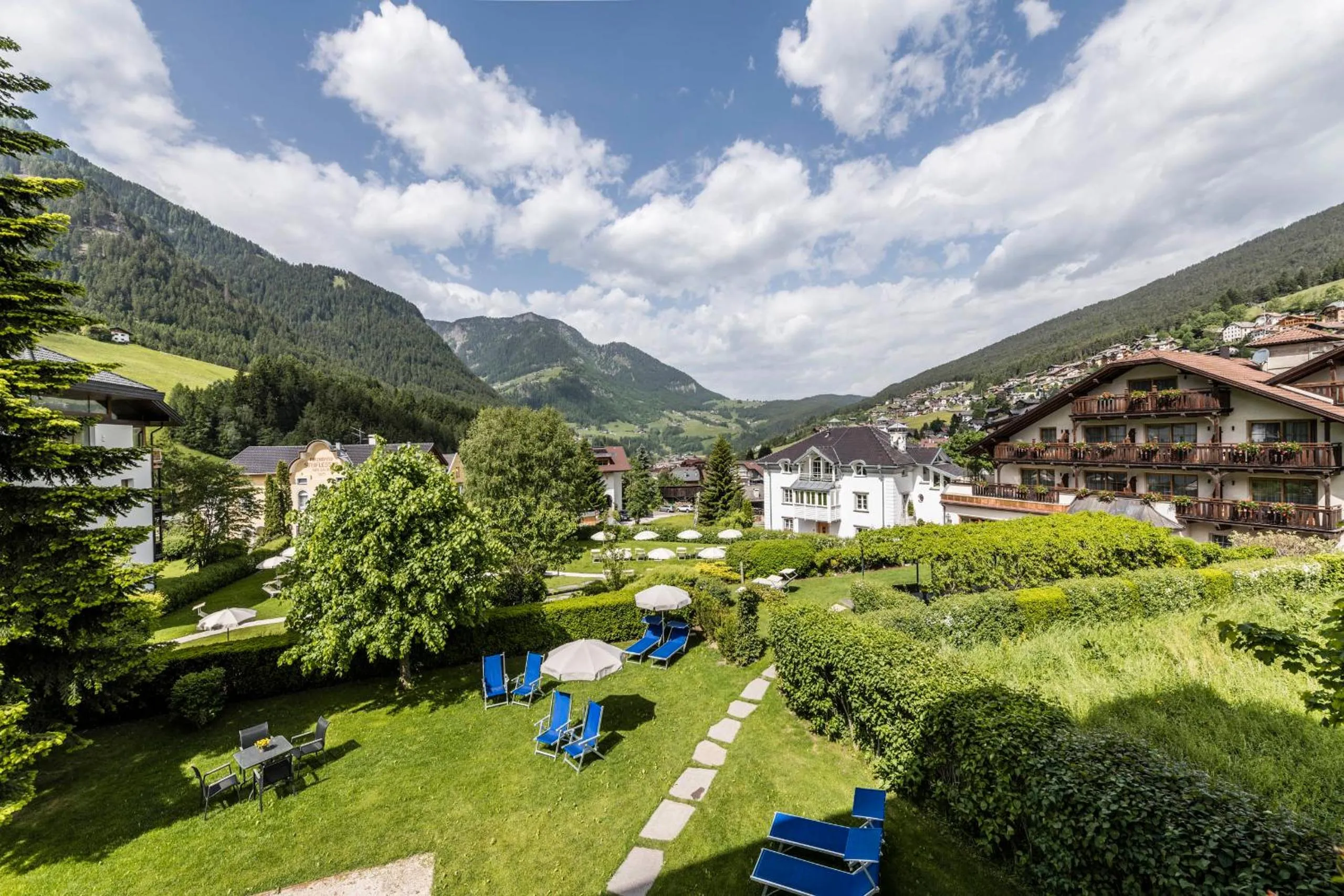 Garden view in B&B Villa Angelino