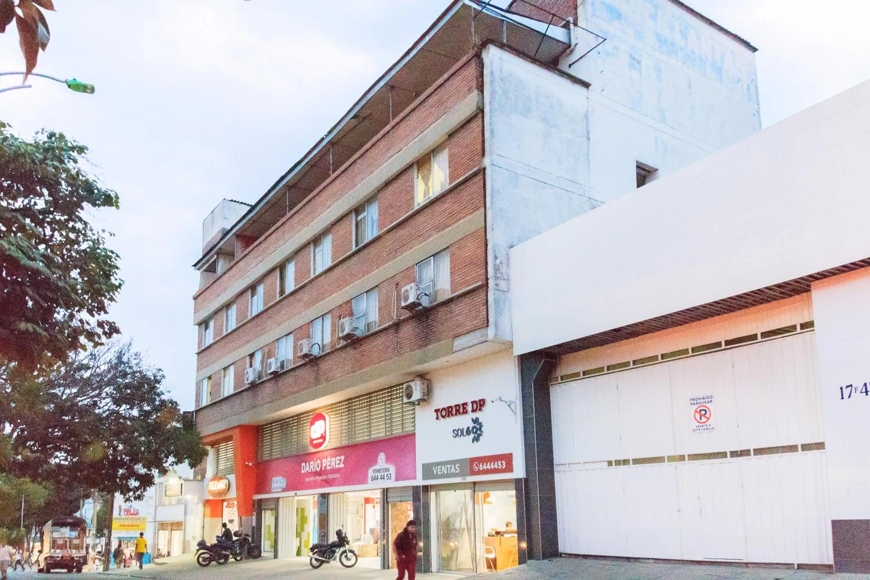 Facade/entrance in Ayenda 1506 La Puerta del Sol