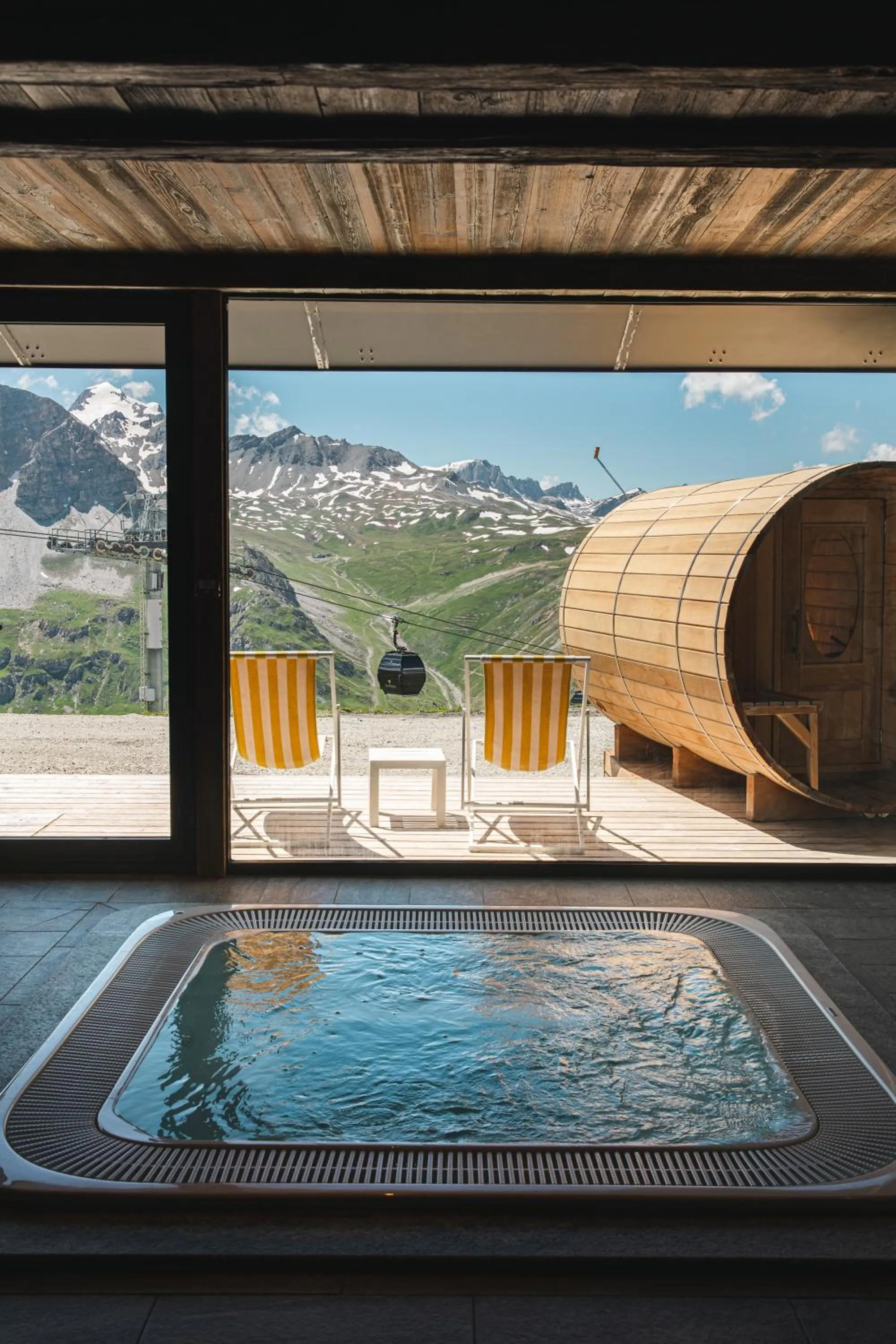 Swimming pool in Le Refuge de Solaise - 2551 m Altitude