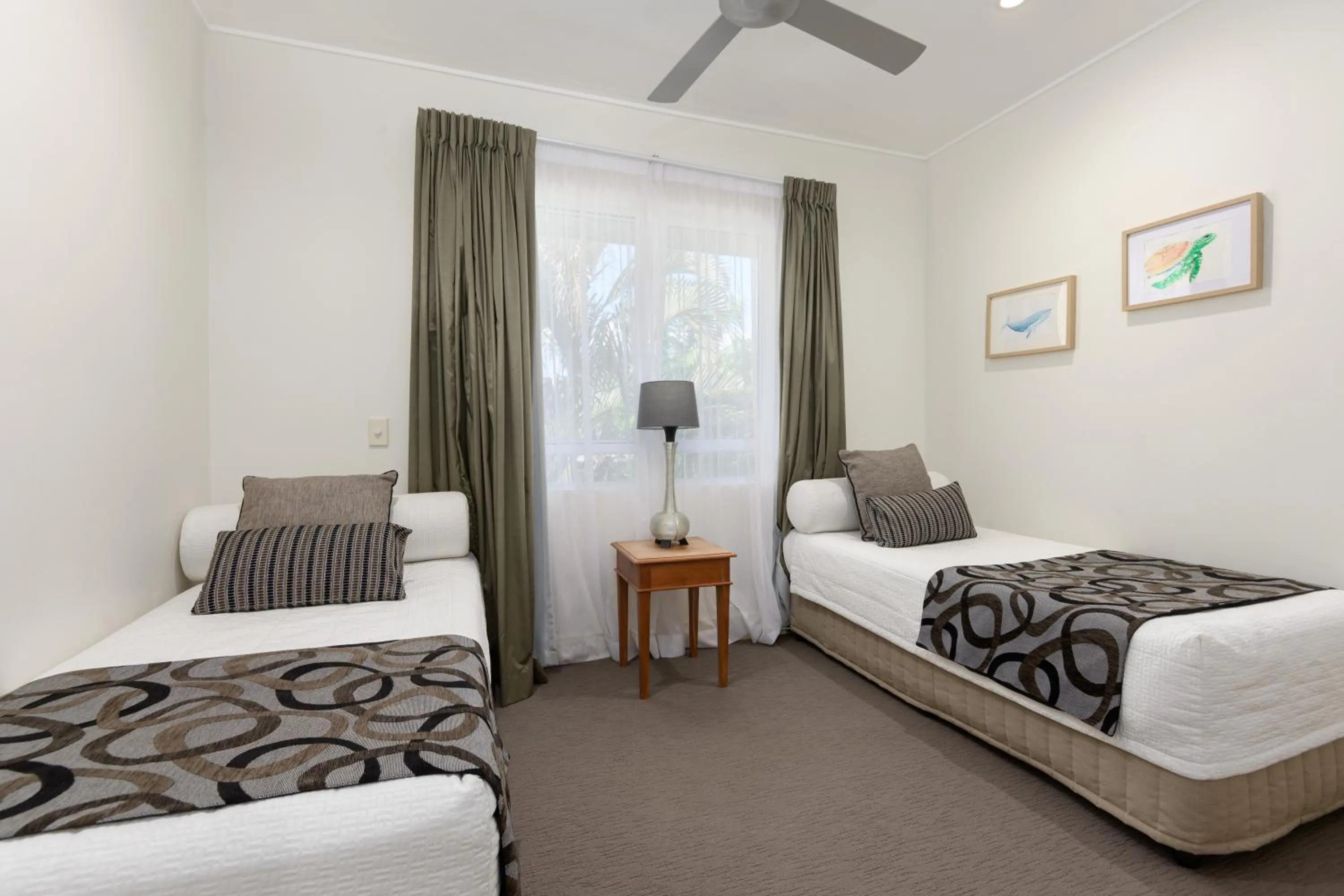 Bedroom, Bed in Mandalay Luxury Beachfront Apartments