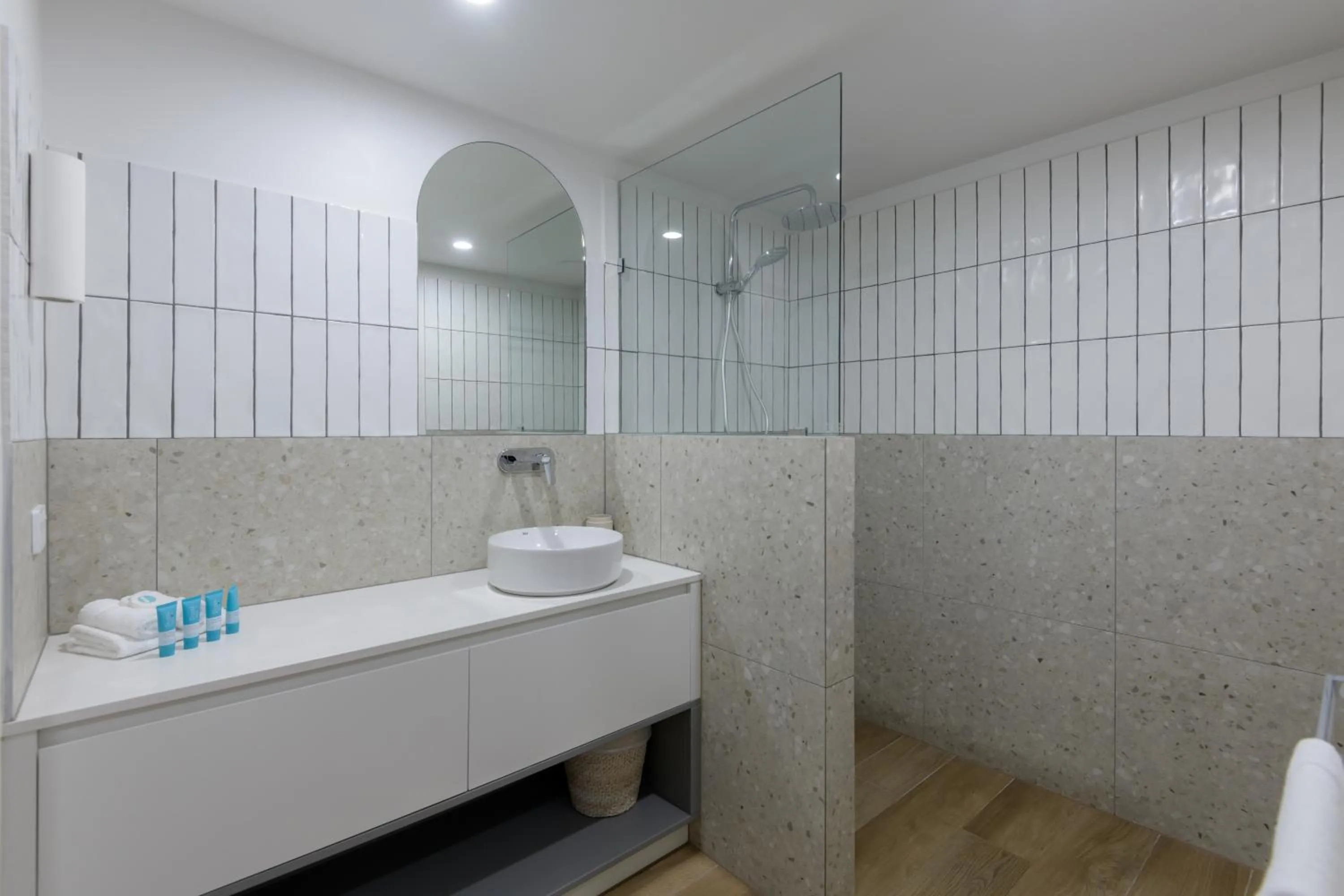 Bathroom in Mandalay Luxury Beachfront Apartments