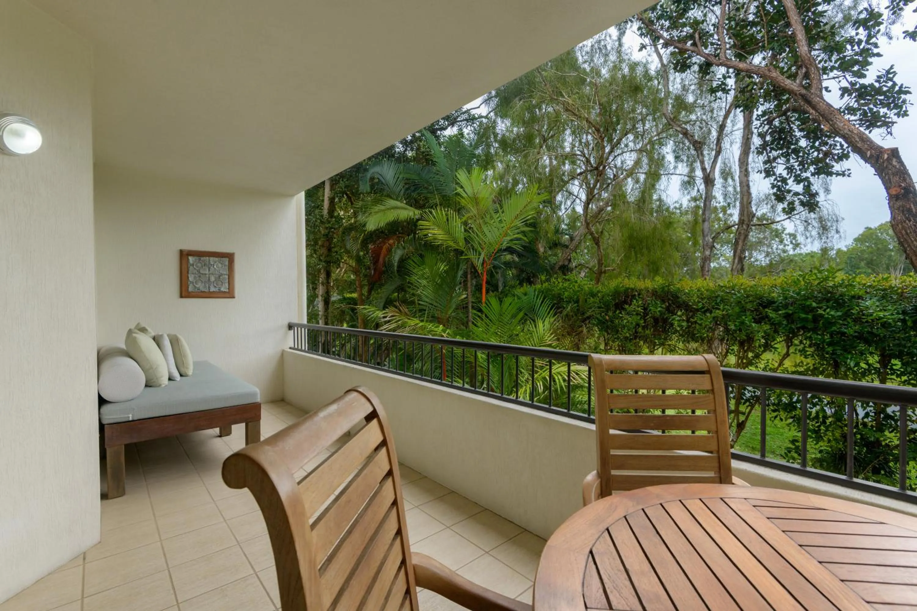 Balcony/Terrace in Mandalay Luxury Beachfront Apartments