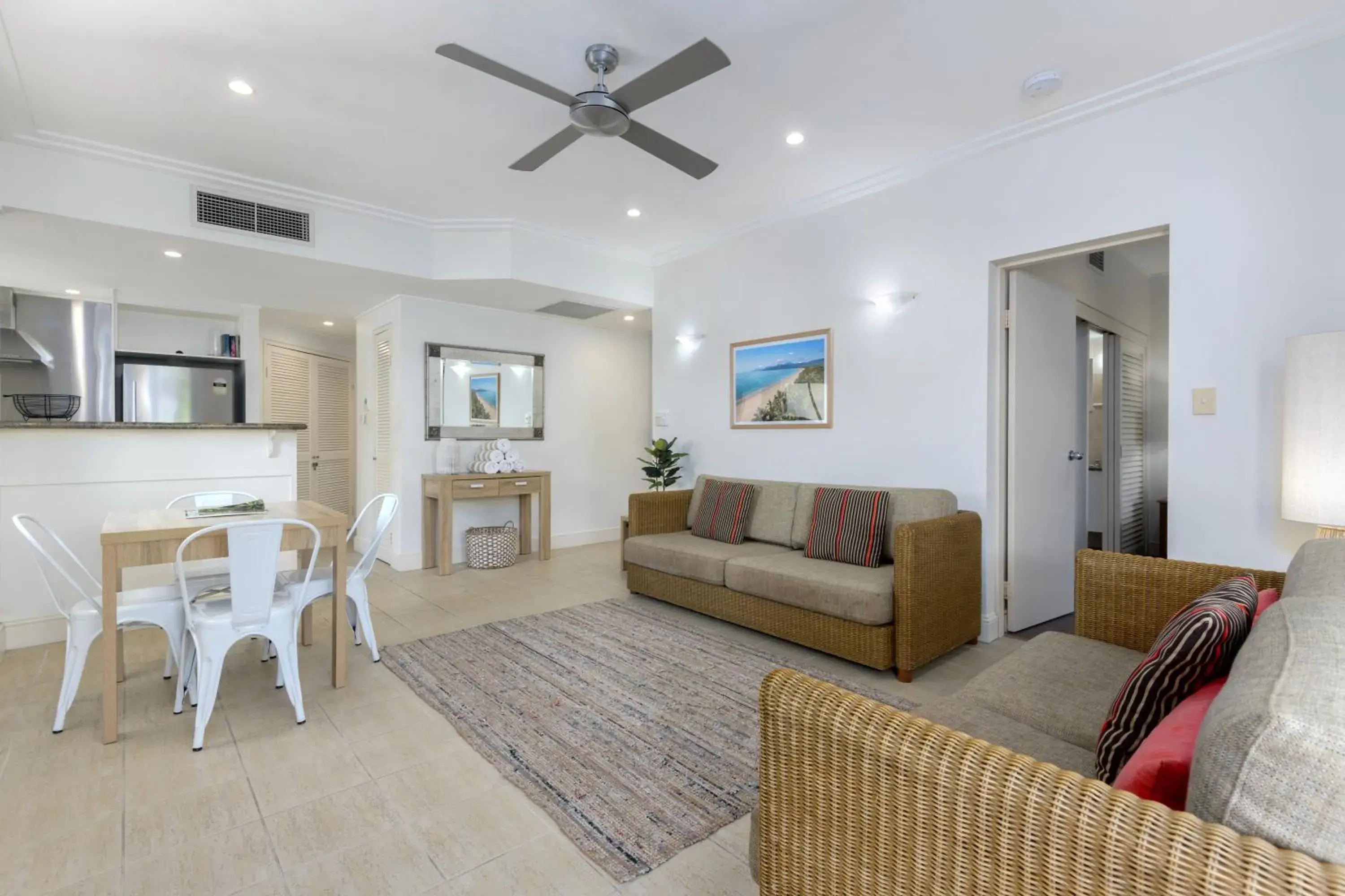 Living room in Mandalay Luxury Beachfront Apartments Living room in Mandalay Luxury Beachfront Apartments