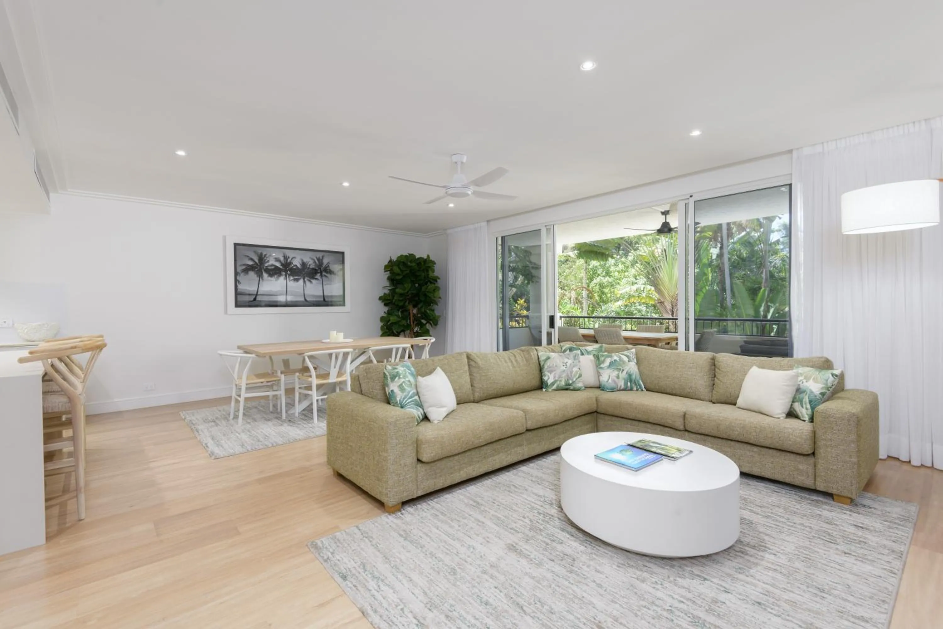 Living room in Mandalay Luxury Beachfront Apartments