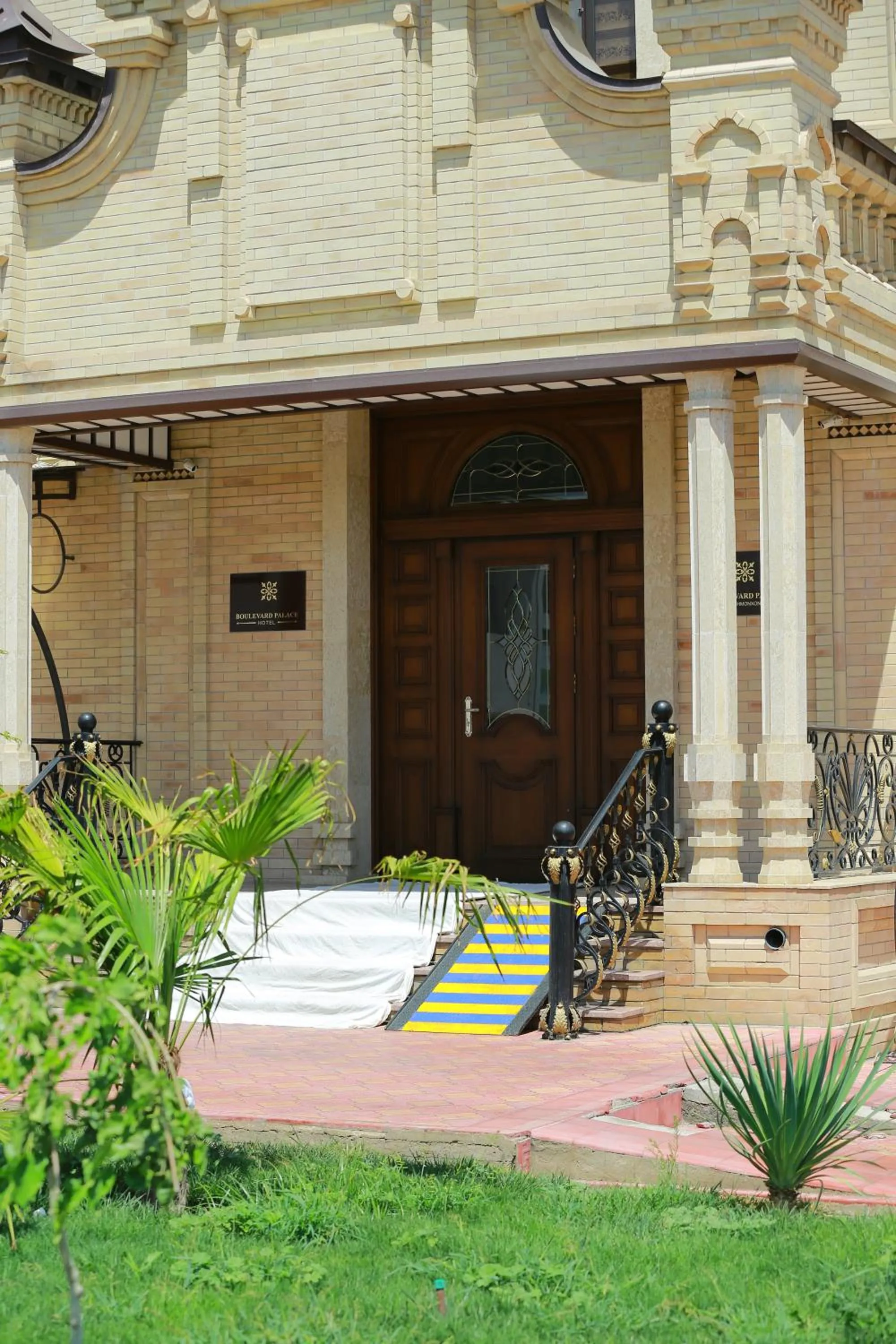 Boulevard Palace Hotel