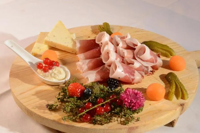 Food in Hotel Alaska