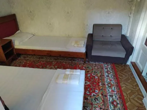 Amir-Yaxyo Hotel
