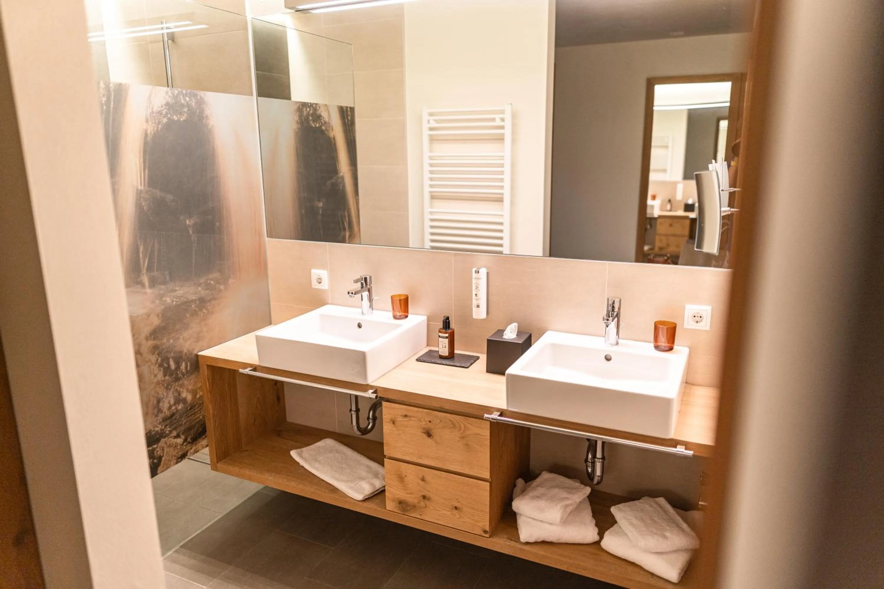 Bathroom in Maraias - Luxury Suites & Apartments