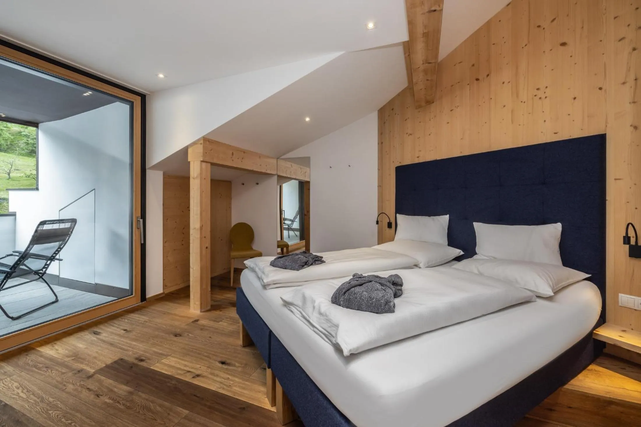 Photo of the whole room, Bed in Maraias - Luxury Suites & Apartments