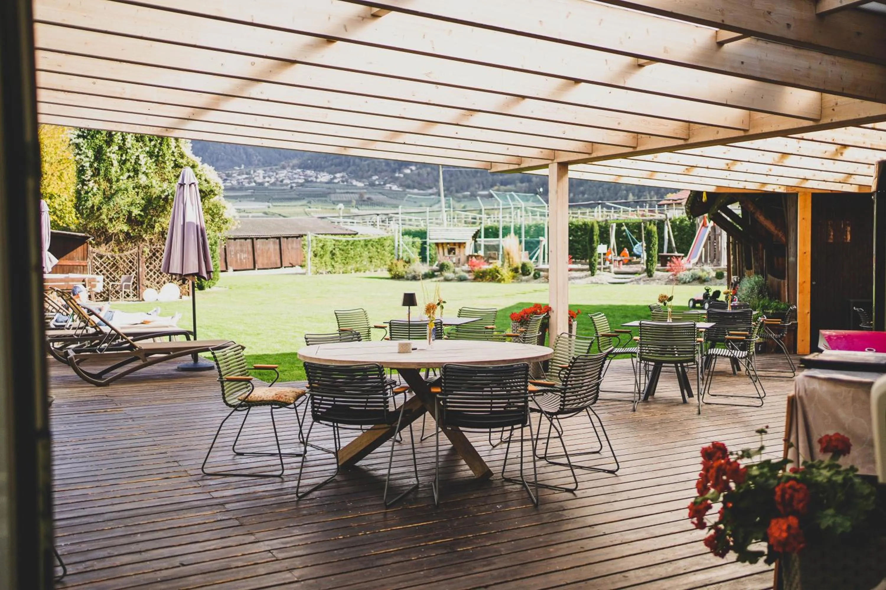 Restaurant/places to eat in Residence Montani