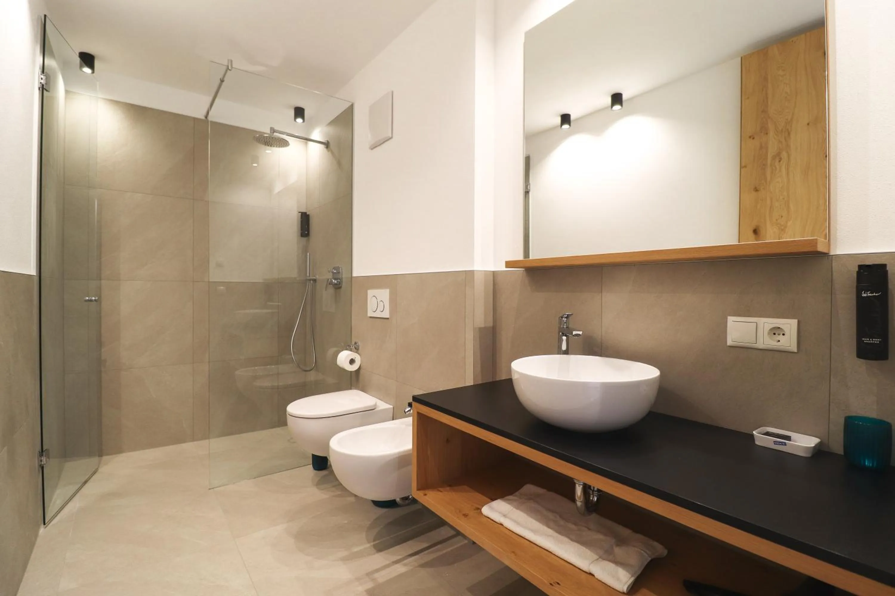 Shower in Residence Montani