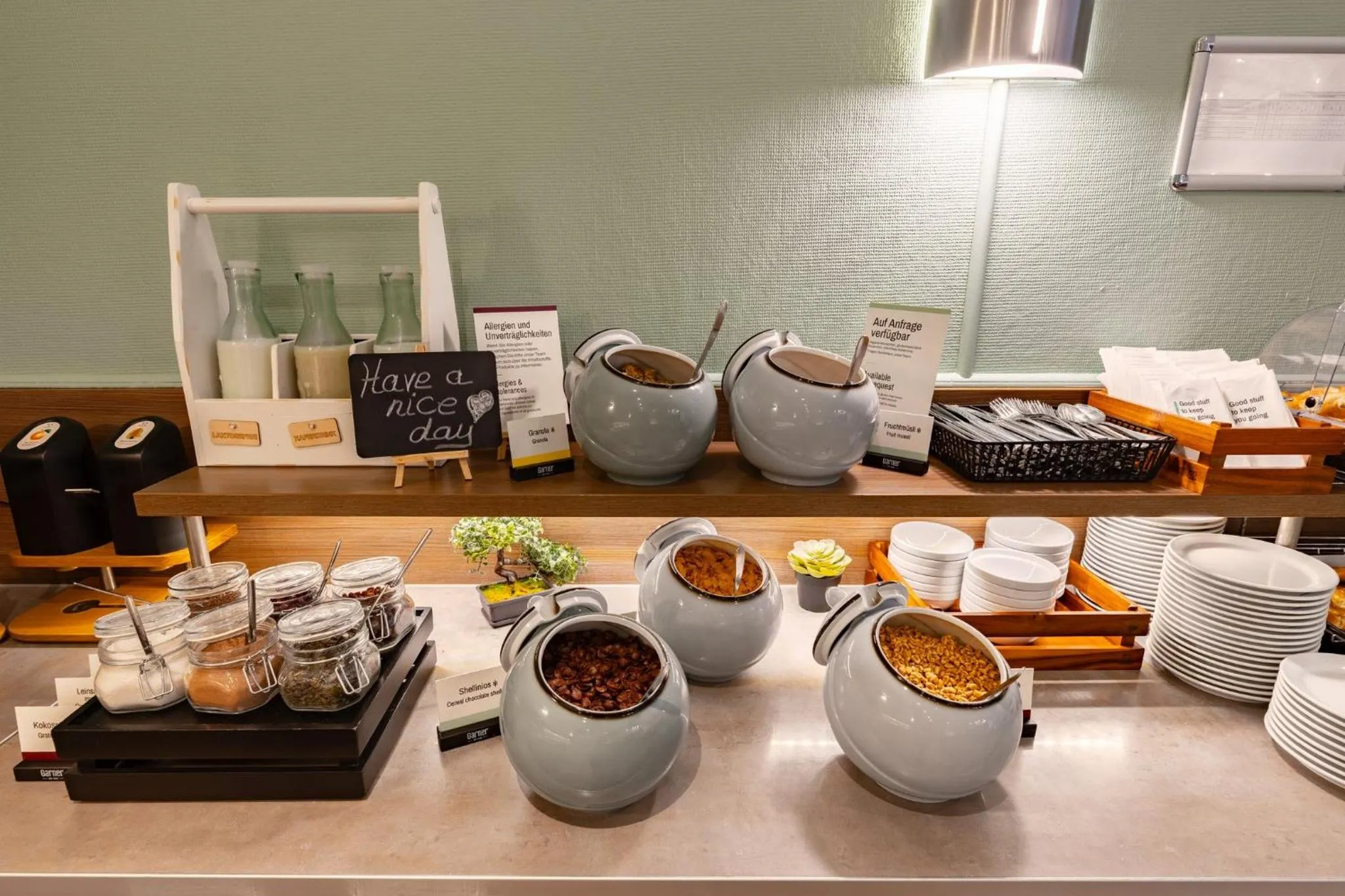 Breakfast in Garner Hotel Dusseldorf - Main Station by IHG