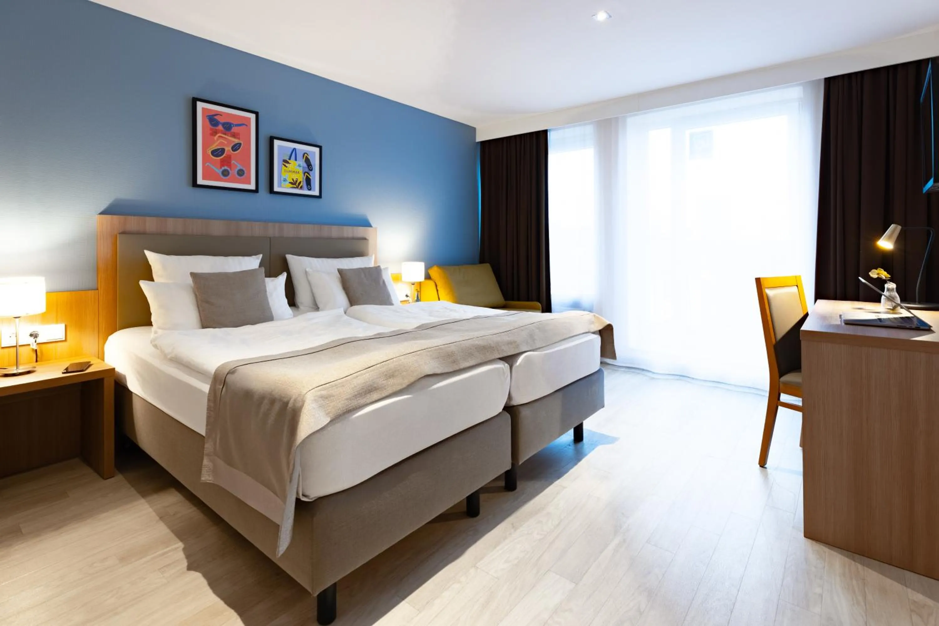 Bed in Garner Hotel Dusseldorf - Main Station by IHG