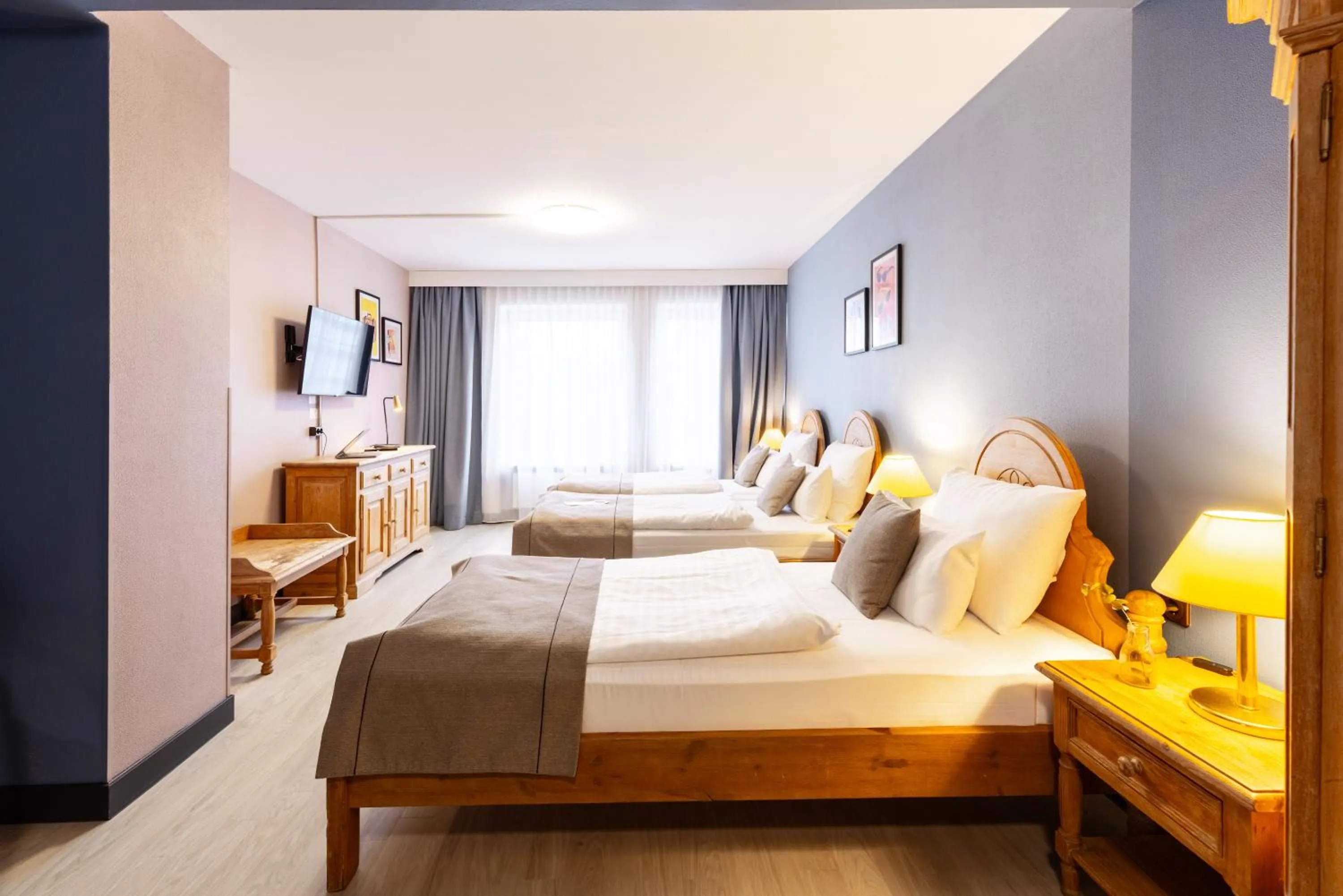 Photo of the whole room, Bed in Garner Hotel Dusseldorf - Main Station by IHG