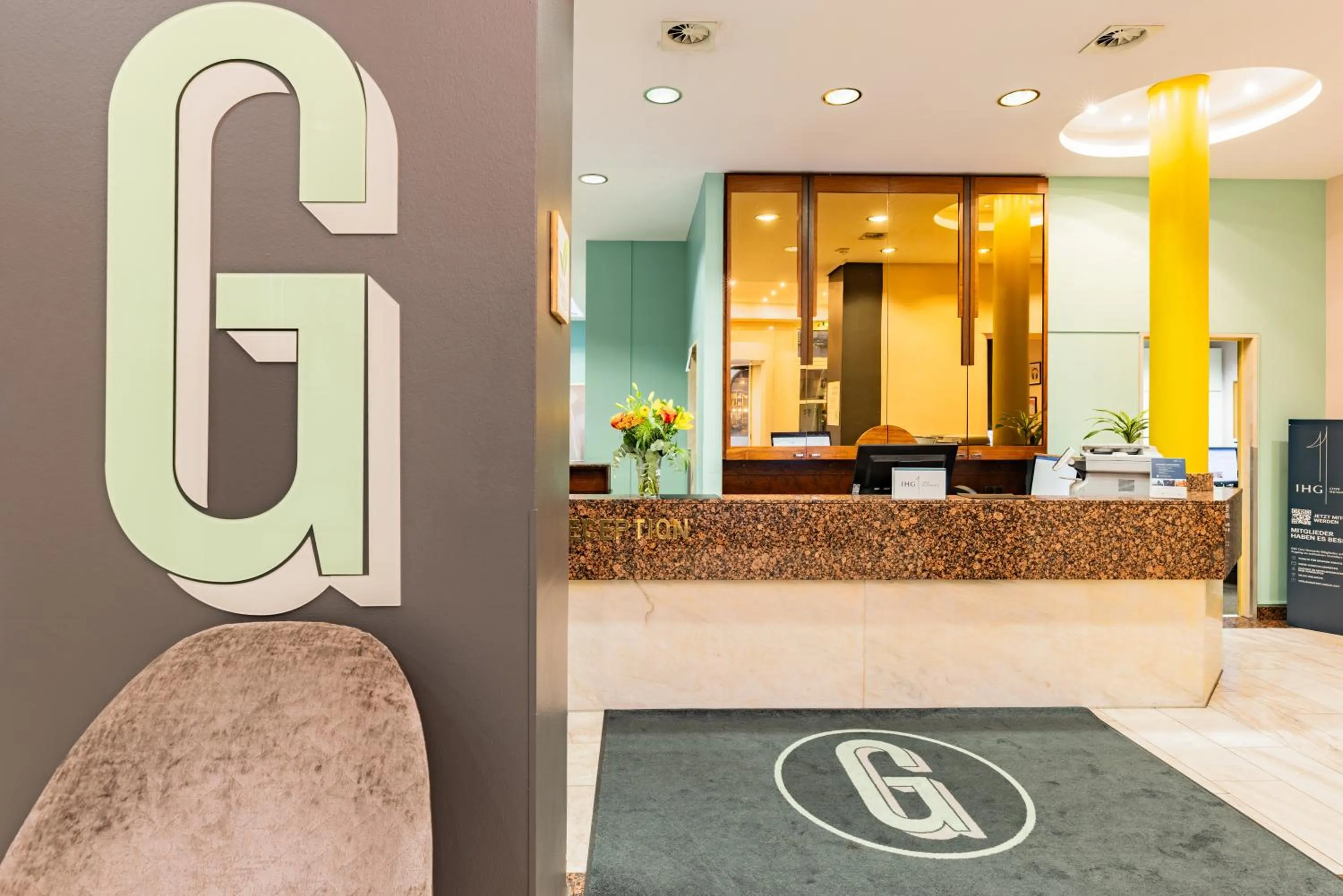 Lobby or reception in Garner Hotel Dusseldorf - Main Station by IHG