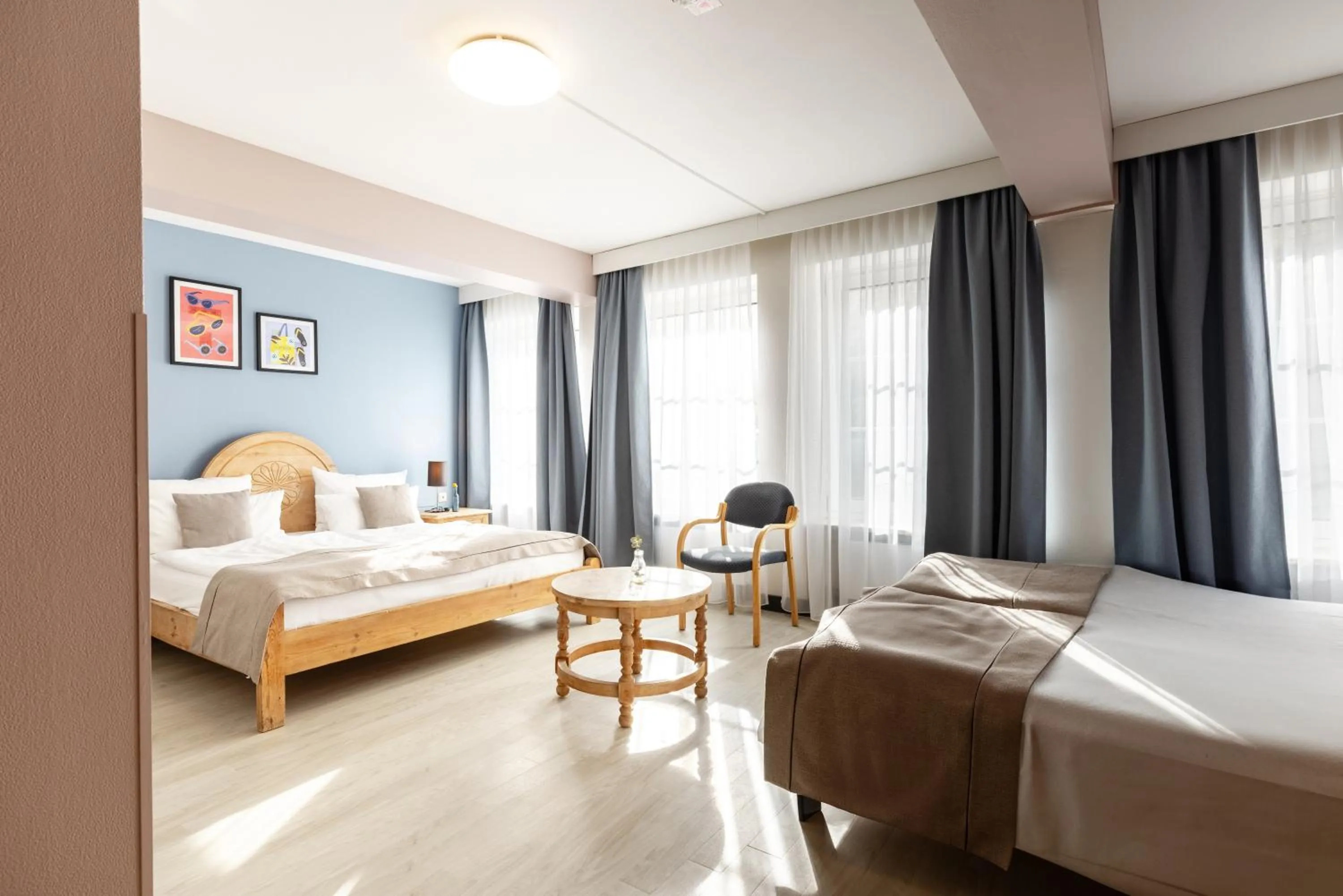 Photo of the whole room, Bed in Garner Hotel Dusseldorf - Main Station by IHG