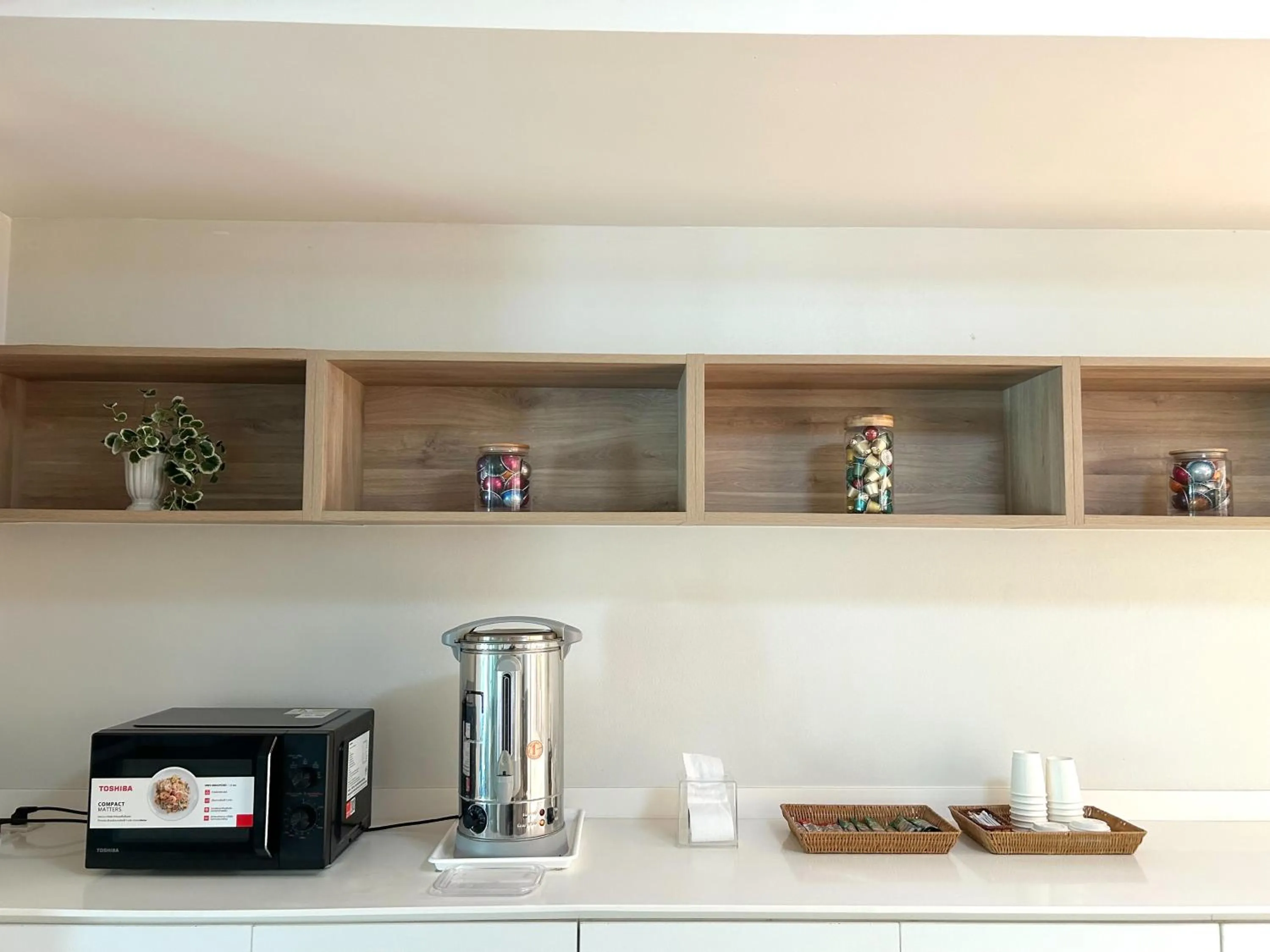 Communal lounge/ TV room in DD Boutique Resort