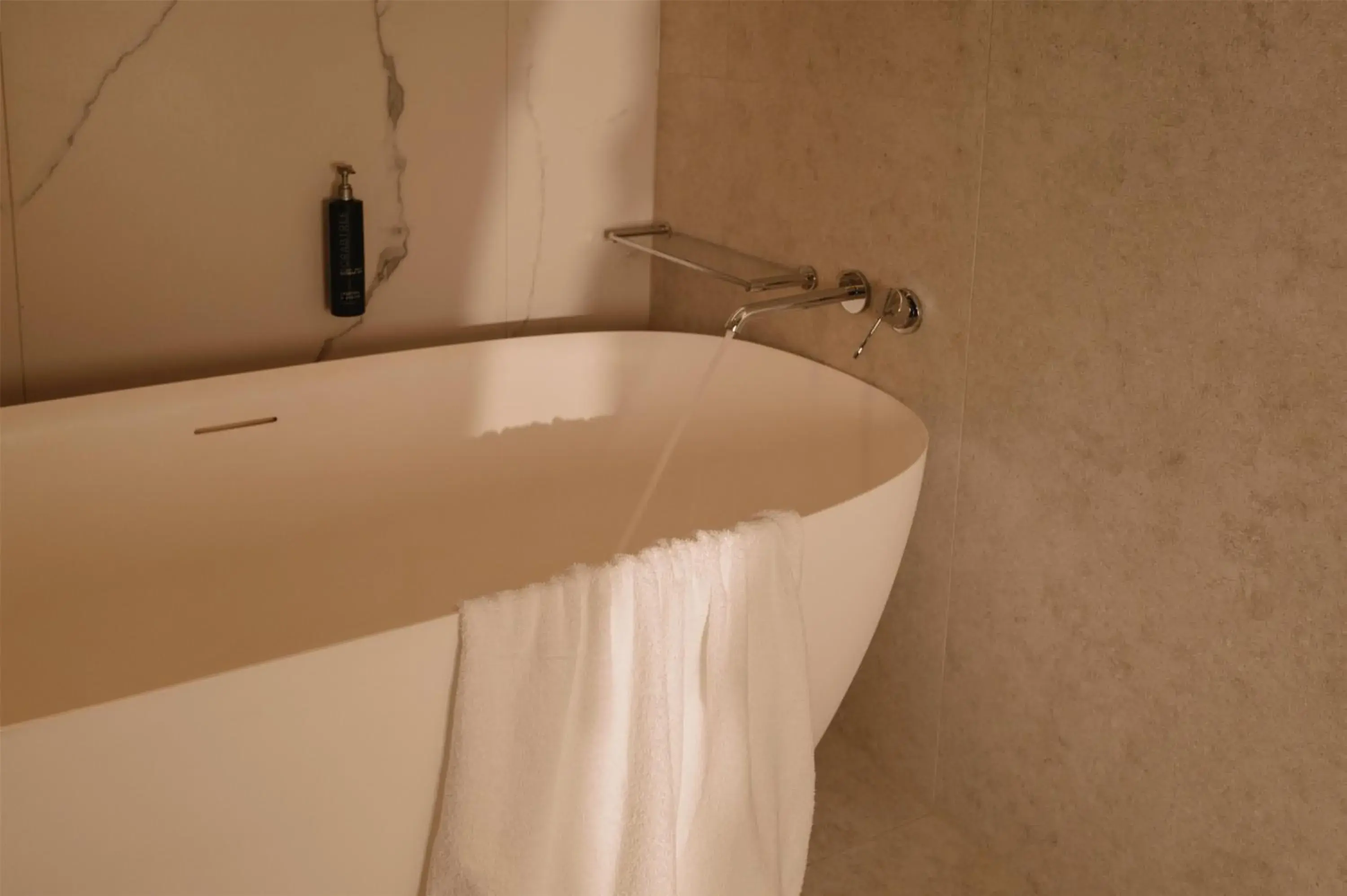 Bathroom in Parmelia Hilton Perth Bathroom in Parmelia Hilton Perth