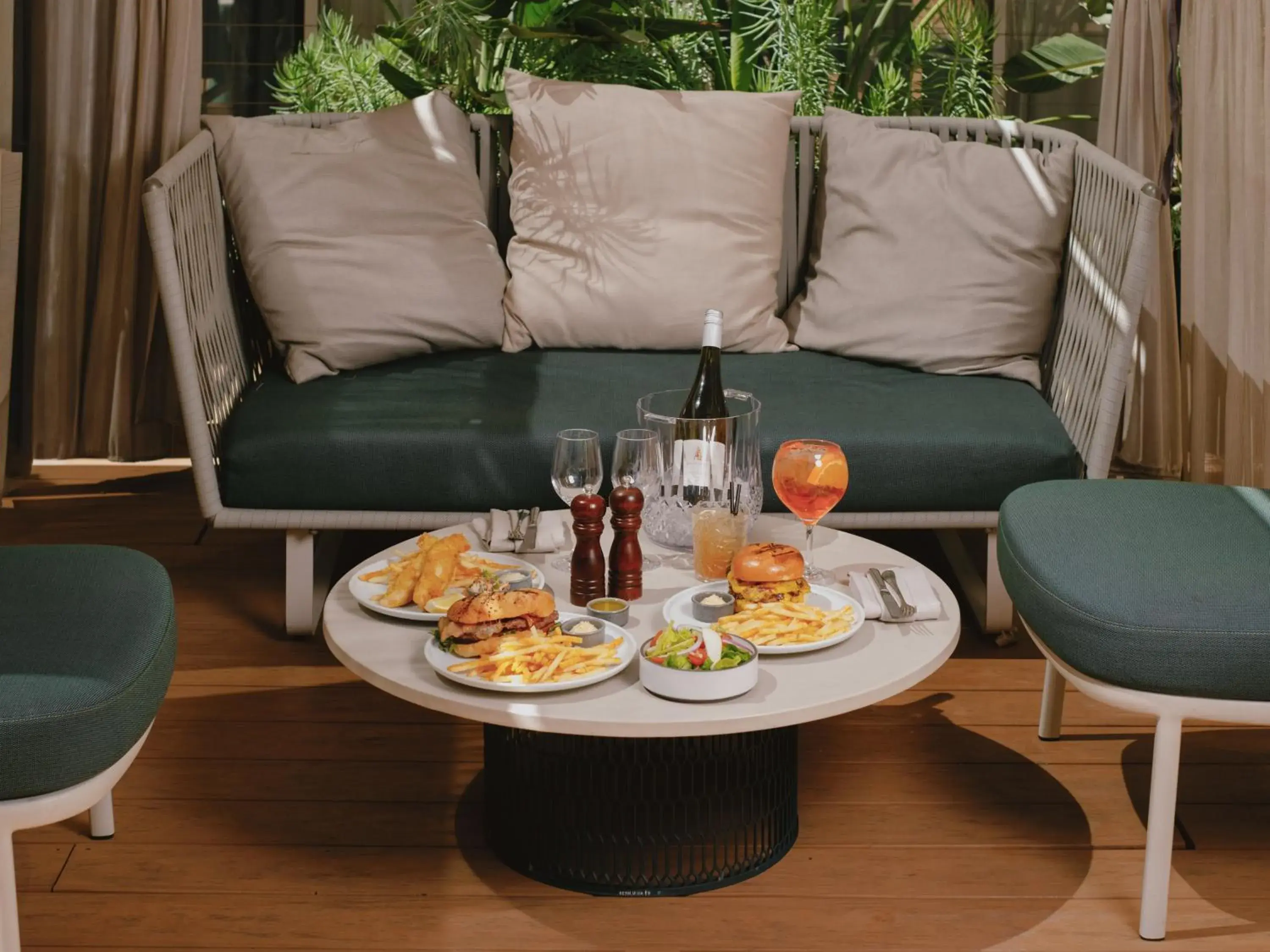 Pool view in Parmelia Hilton Perth Pool view in Parmelia Hilton Perth