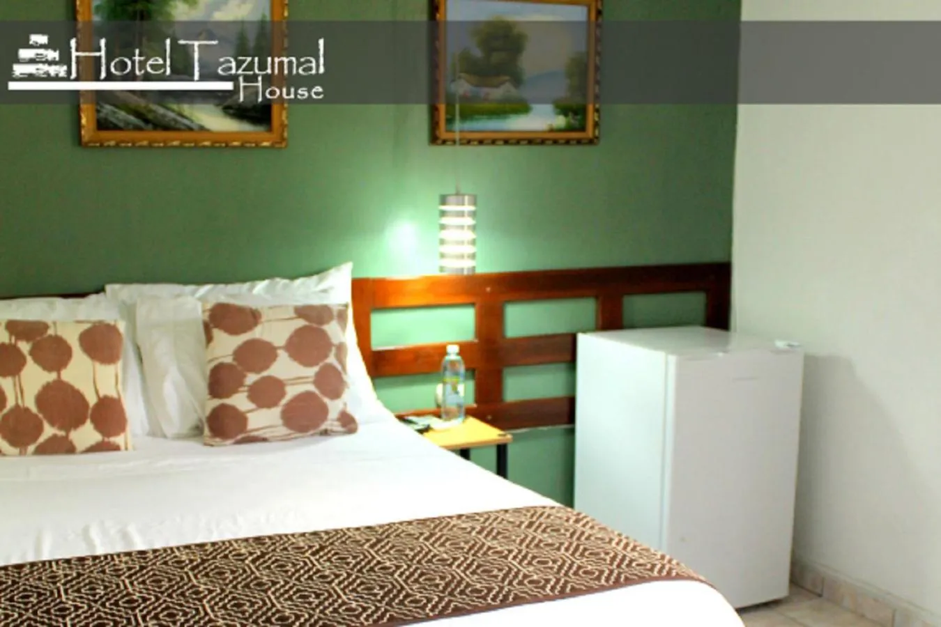 Bedroom, Bed in Hotel Tazumal House