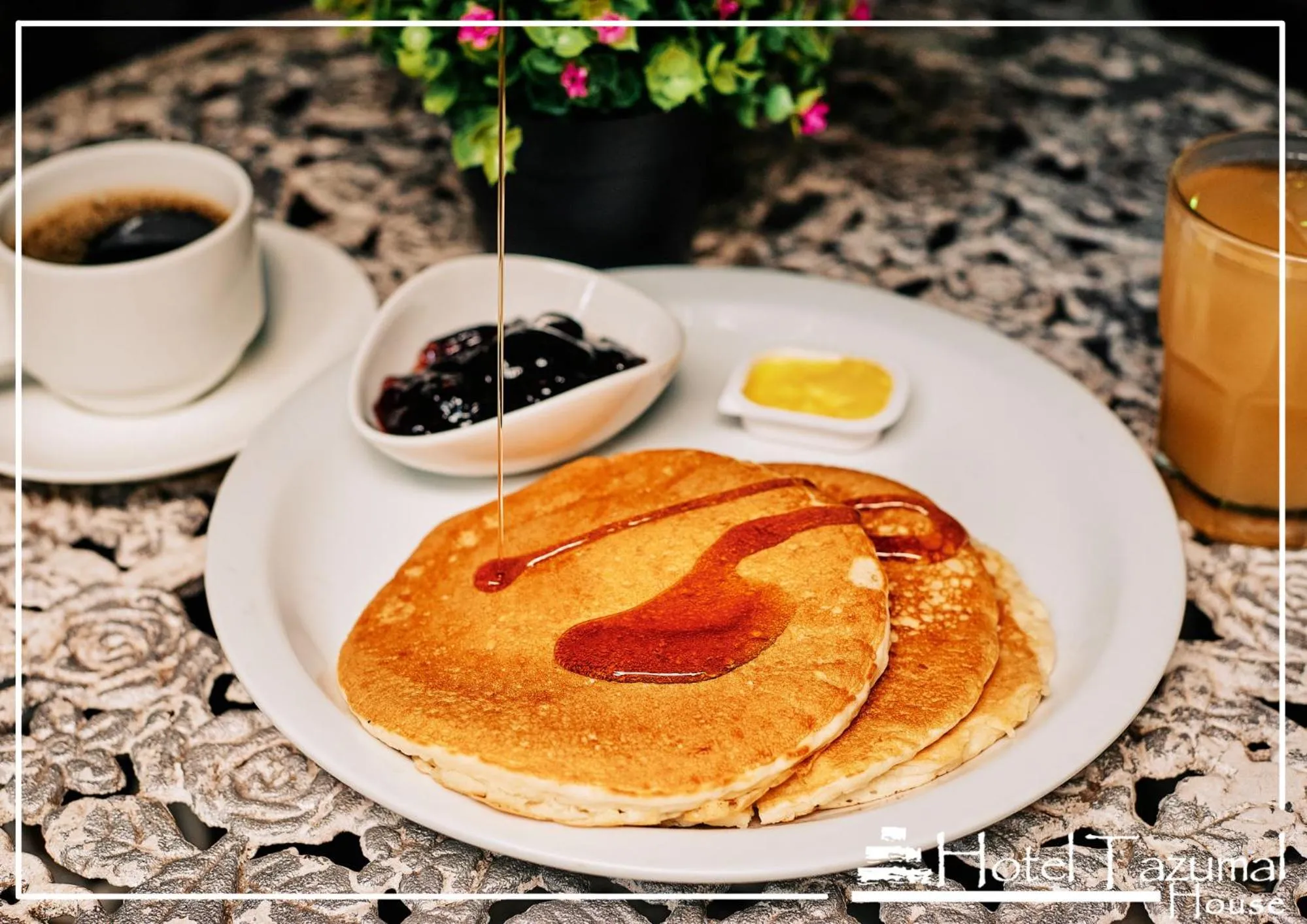 Food and drinks in Hotel Tazumal House