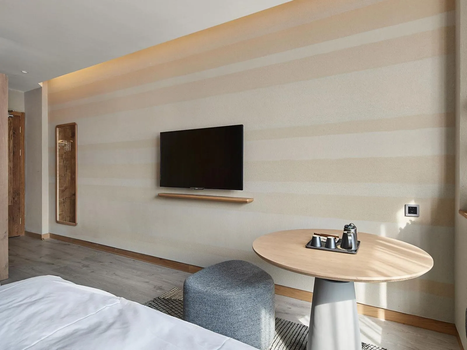 Decorative detail, Bed in EBO Hotel Hangzhou Wulin - 5 mins drive to the West Lake