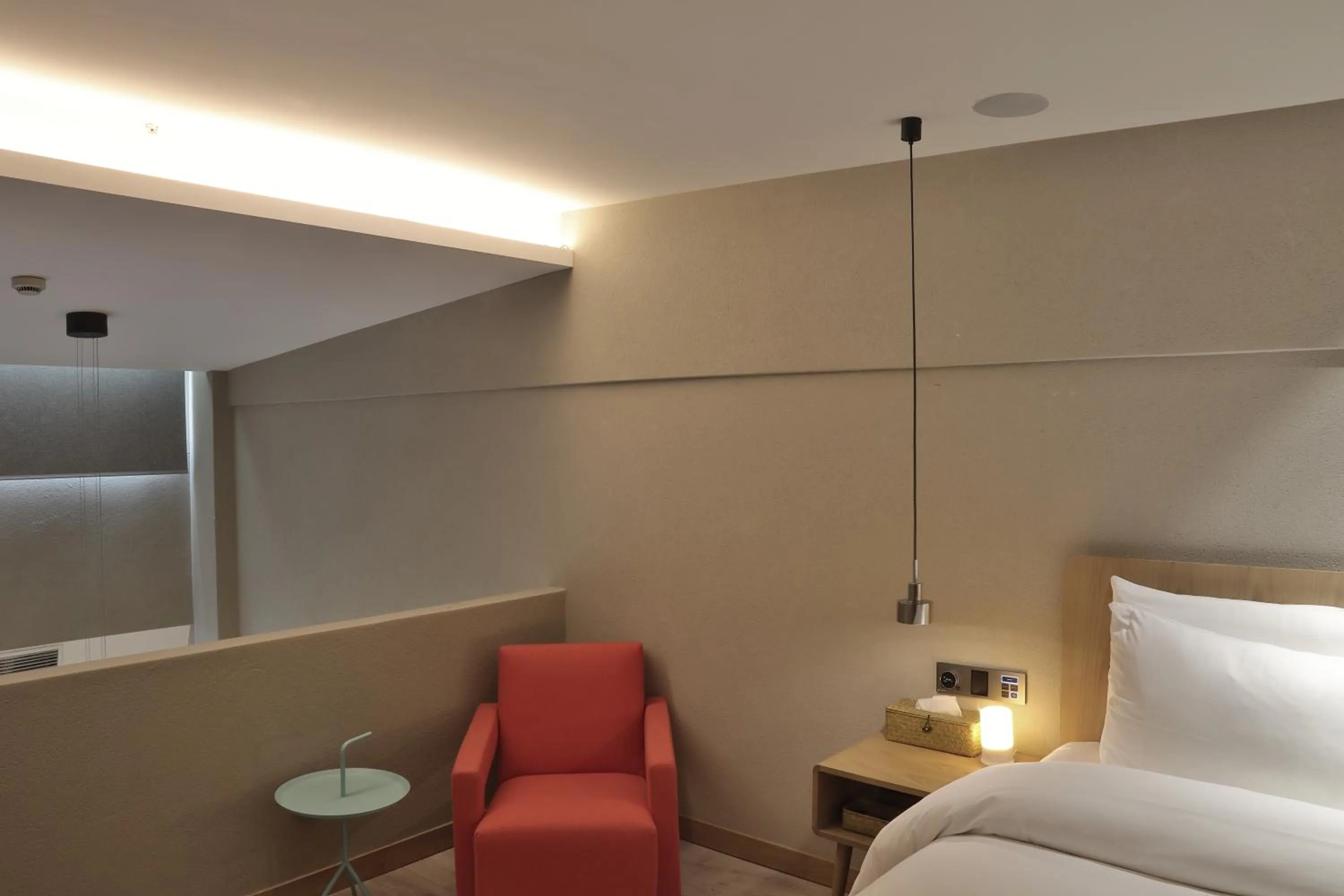 Bedroom, Bed in EBO Hotel Hangzhou Wulin - 5 mins drive to the West Lake