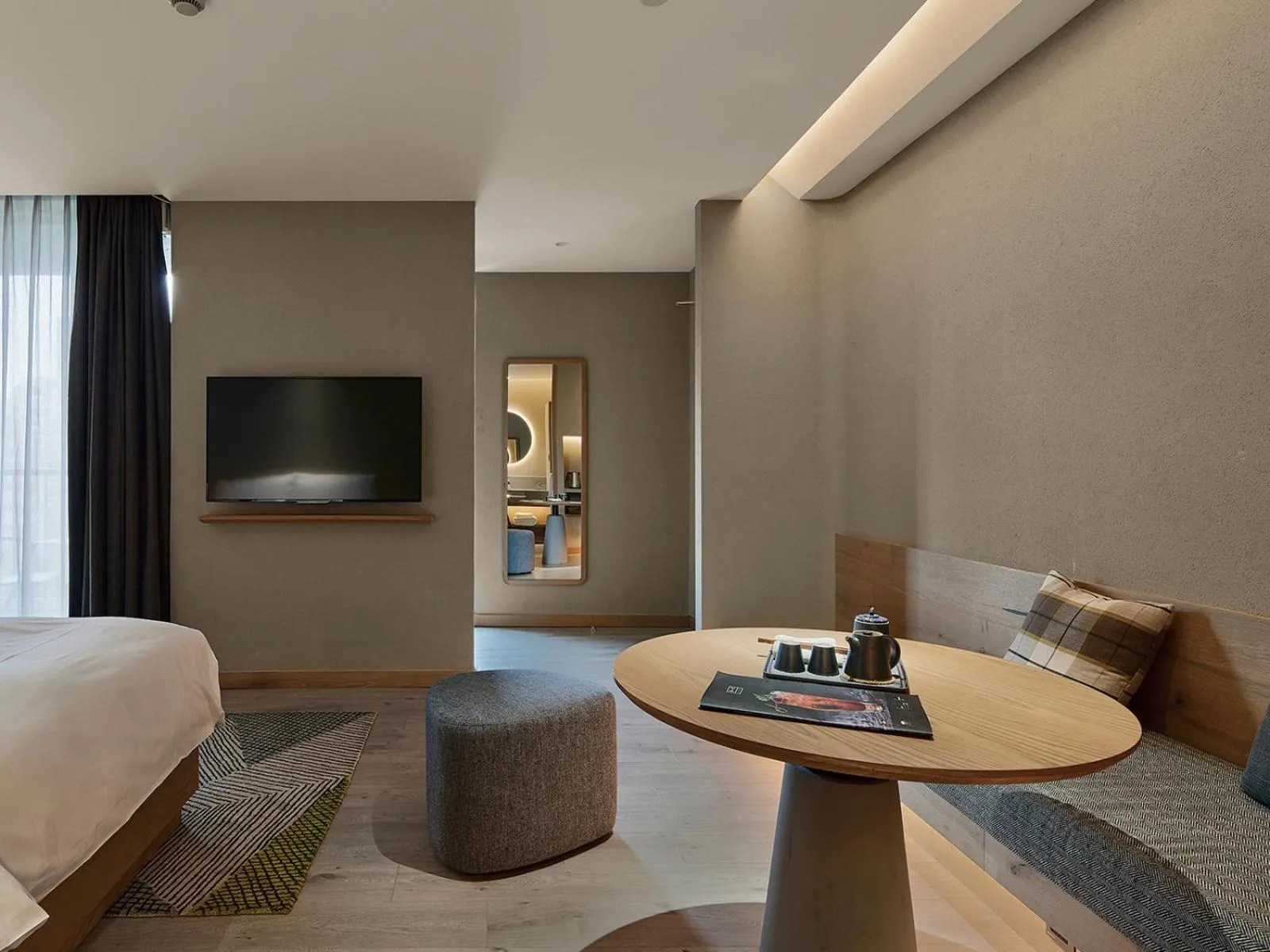 Photo of the whole room in EBO Hotel Hangzhou Wulin - 5 mins drive to the West Lake