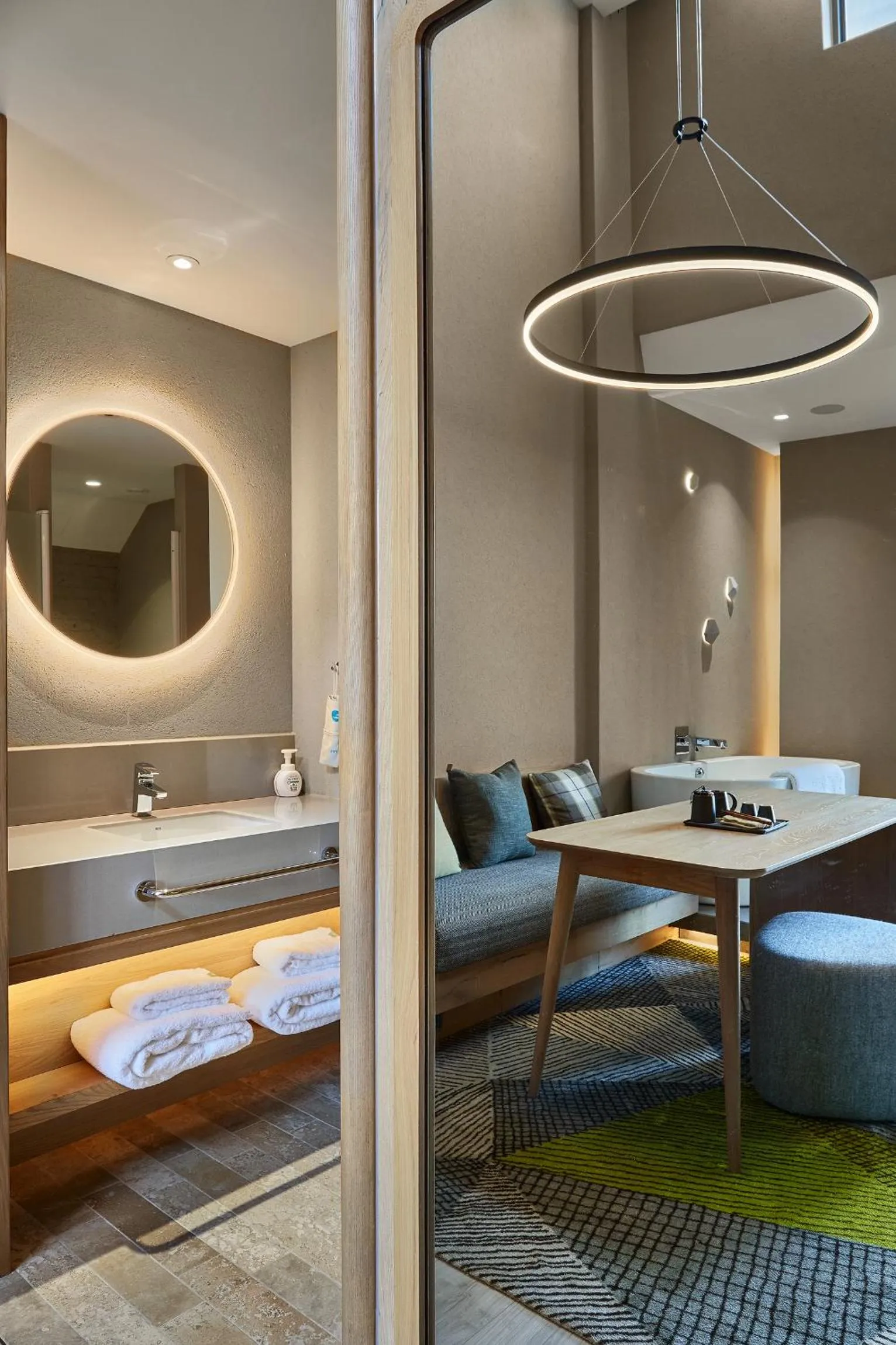 Photo of the whole room in EBO Hotel Hangzhou Wulin - 5 mins drive to the West Lake