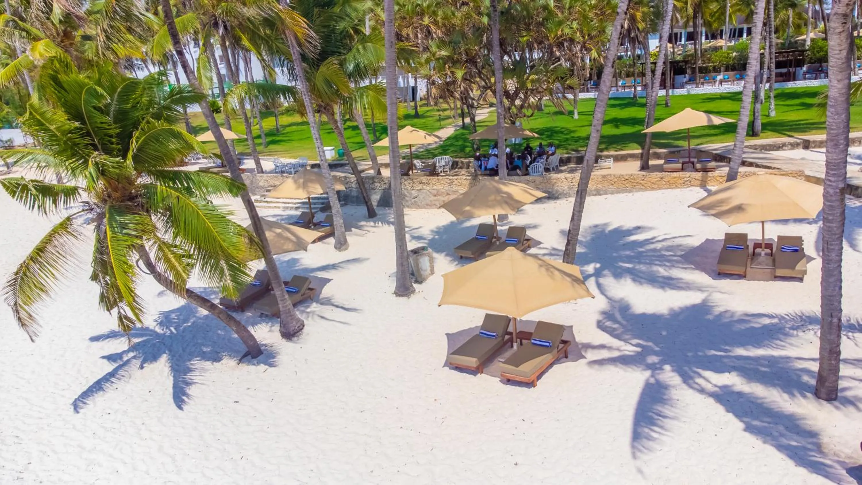 Day in PrideInn Flamingo Beach Resort & Spa Mombasa