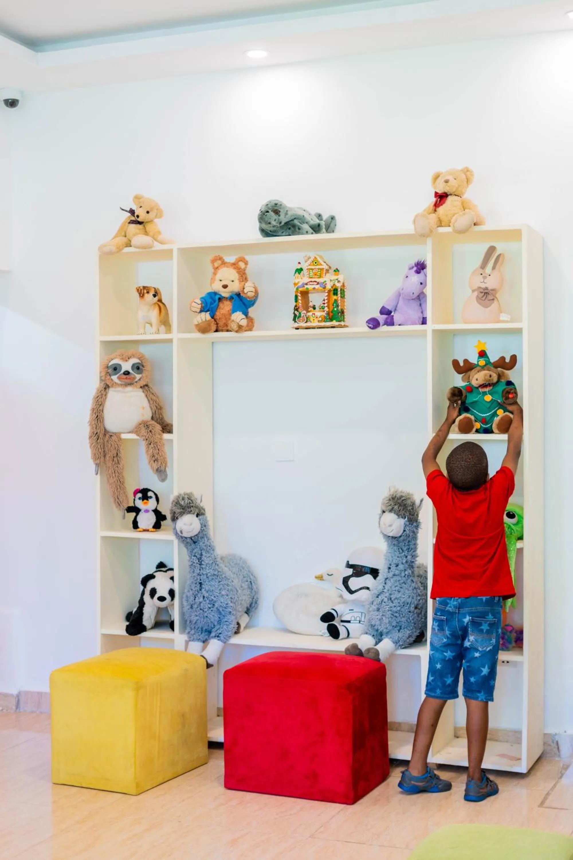 People in PrideInn Flamingo Beach Resort & Spa Mombasa