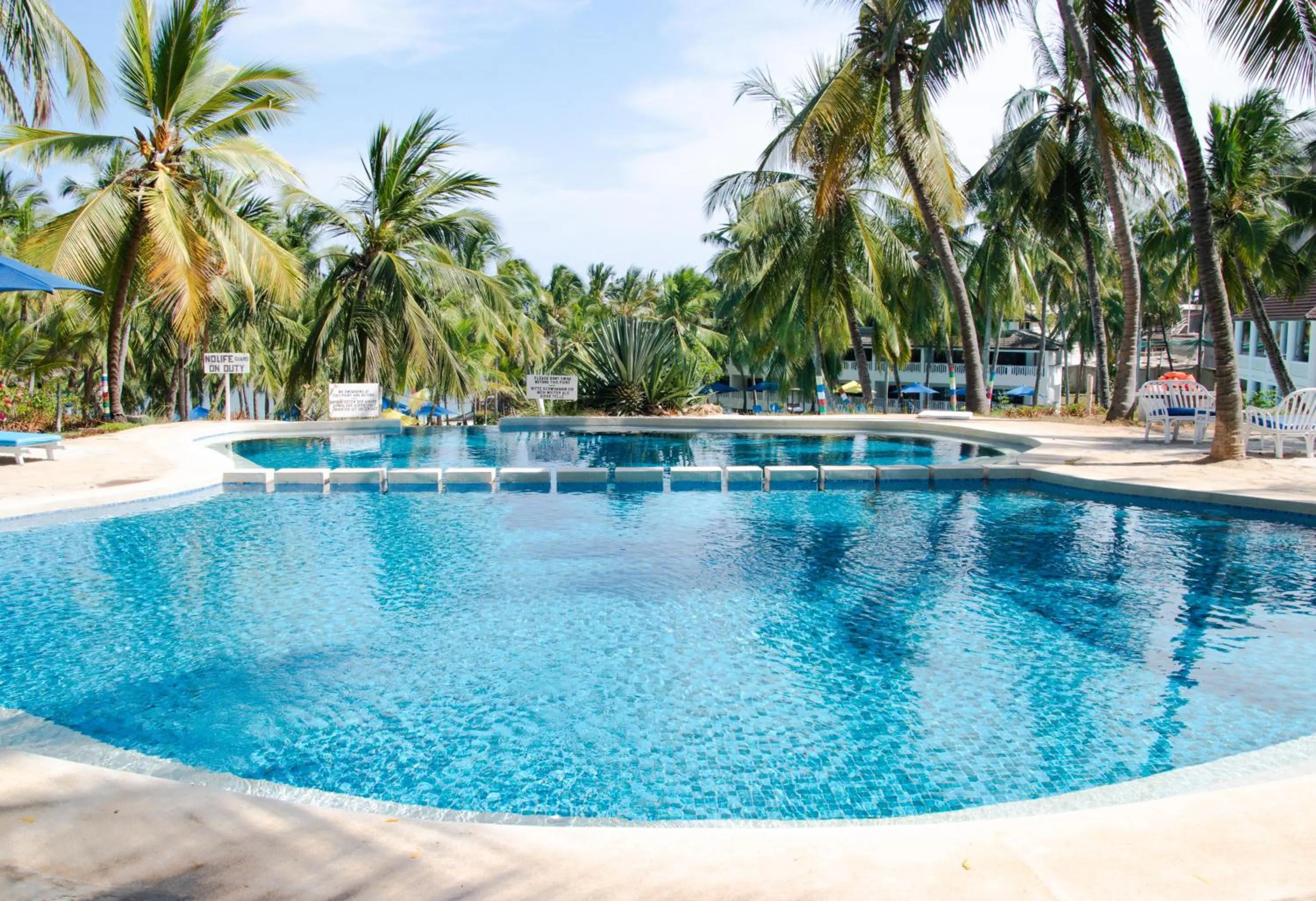 Day in PrideInn Flamingo Beach Resort & Spa Mombasa