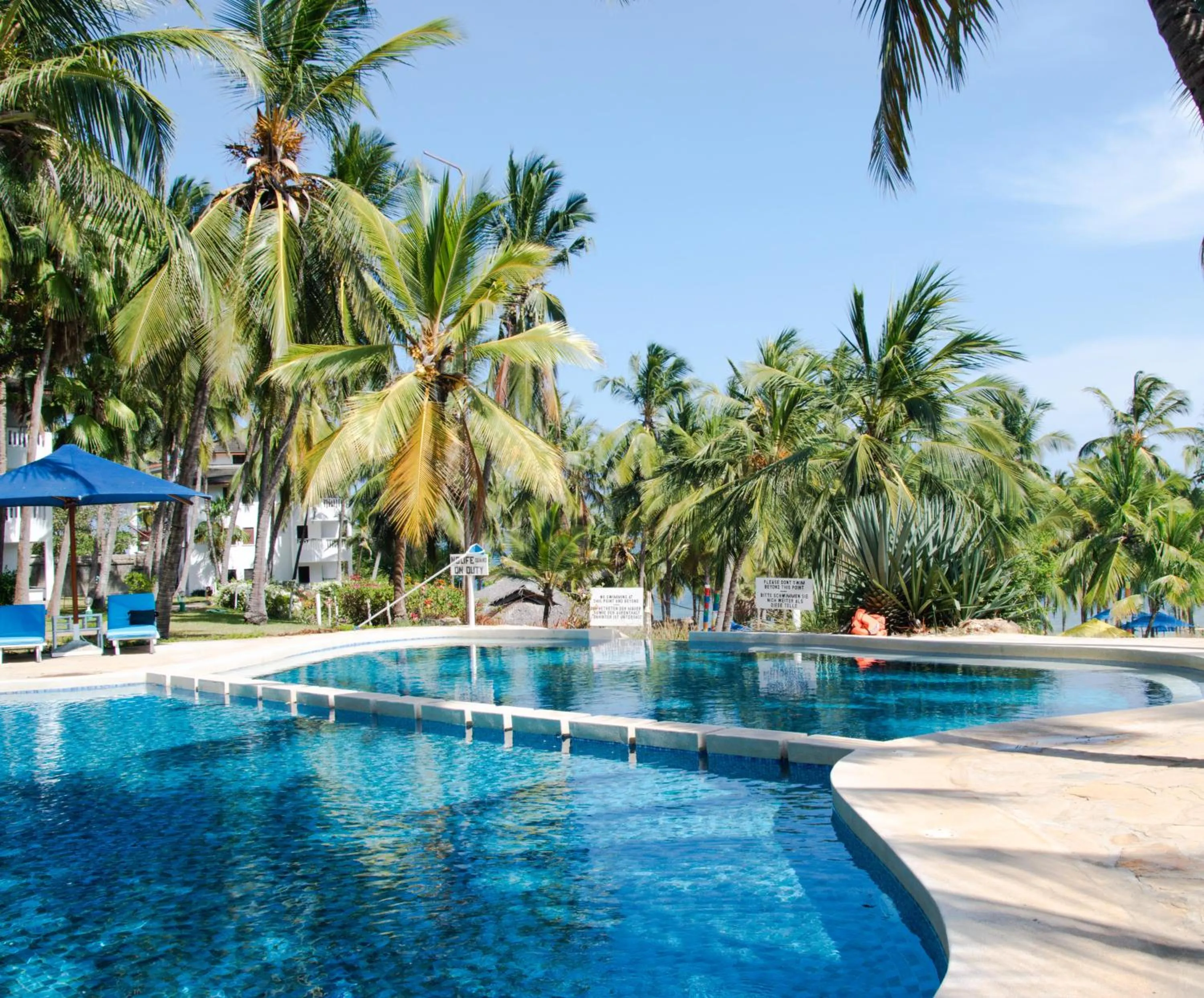 Day in PrideInn Flamingo Beach Resort & Spa Mombasa