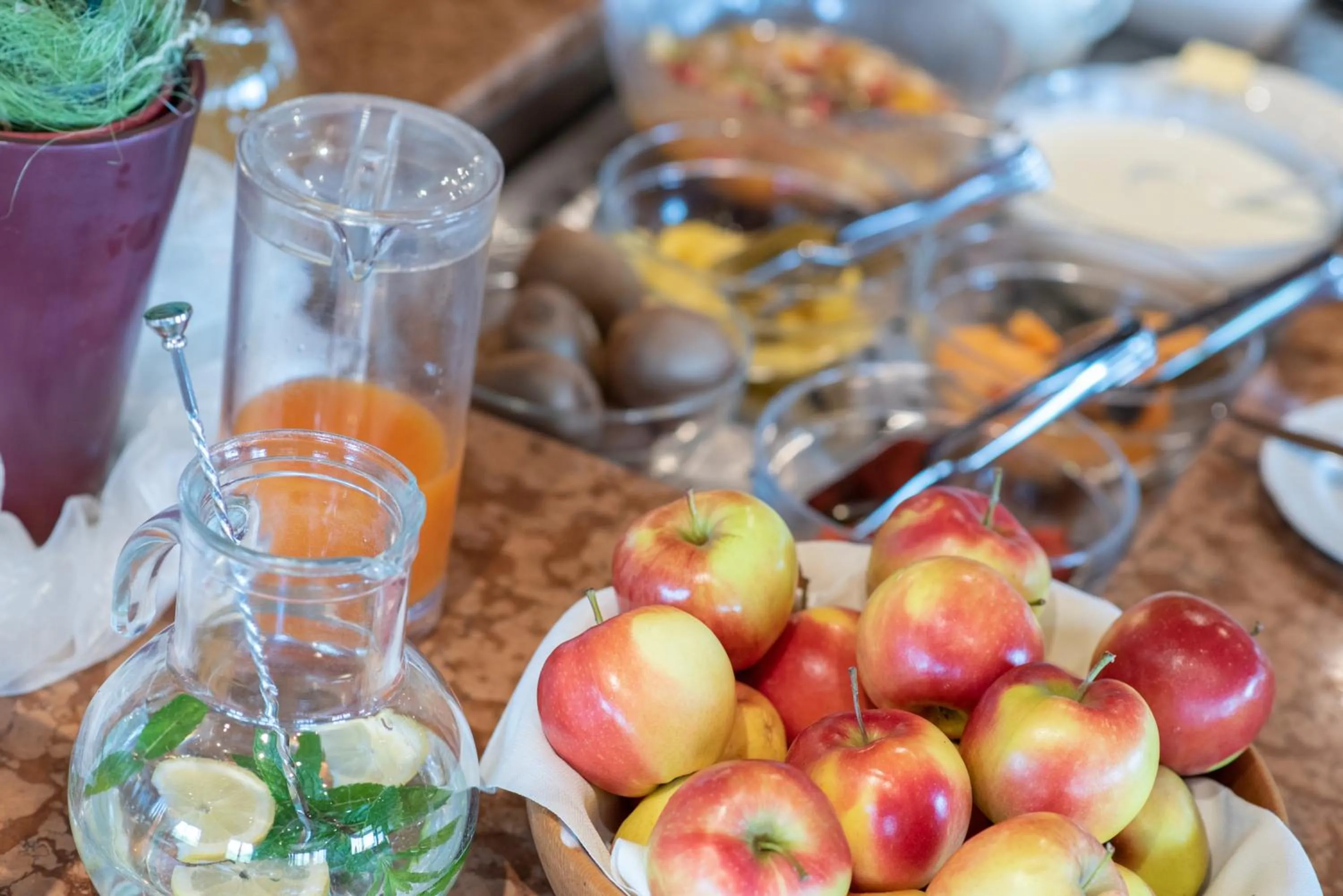 Breakfast in Hotel Jonathan