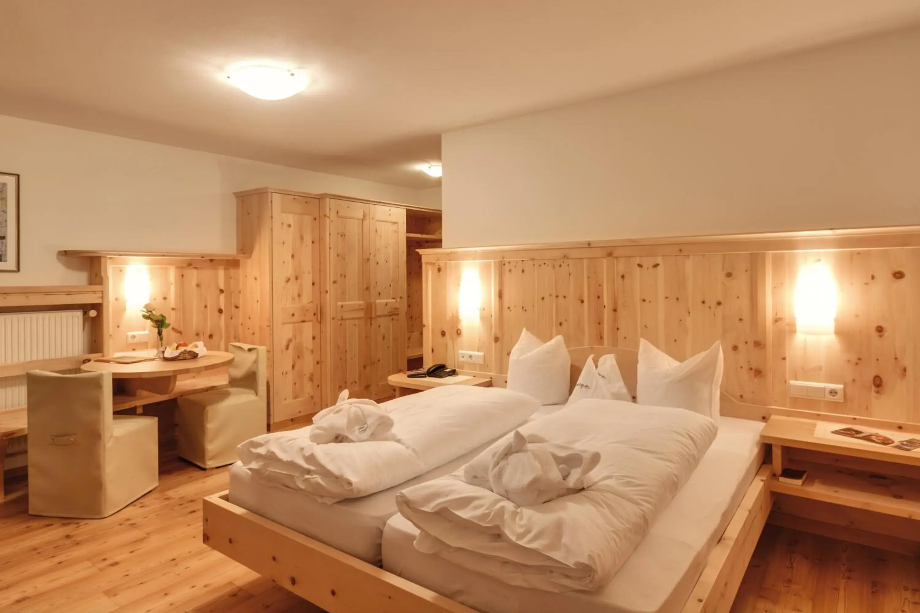 Superior Double or Twin Room with Mountain View in Hotel Jonathan Superior Double or Twin Room with Mountain View in Hotel Jonathan