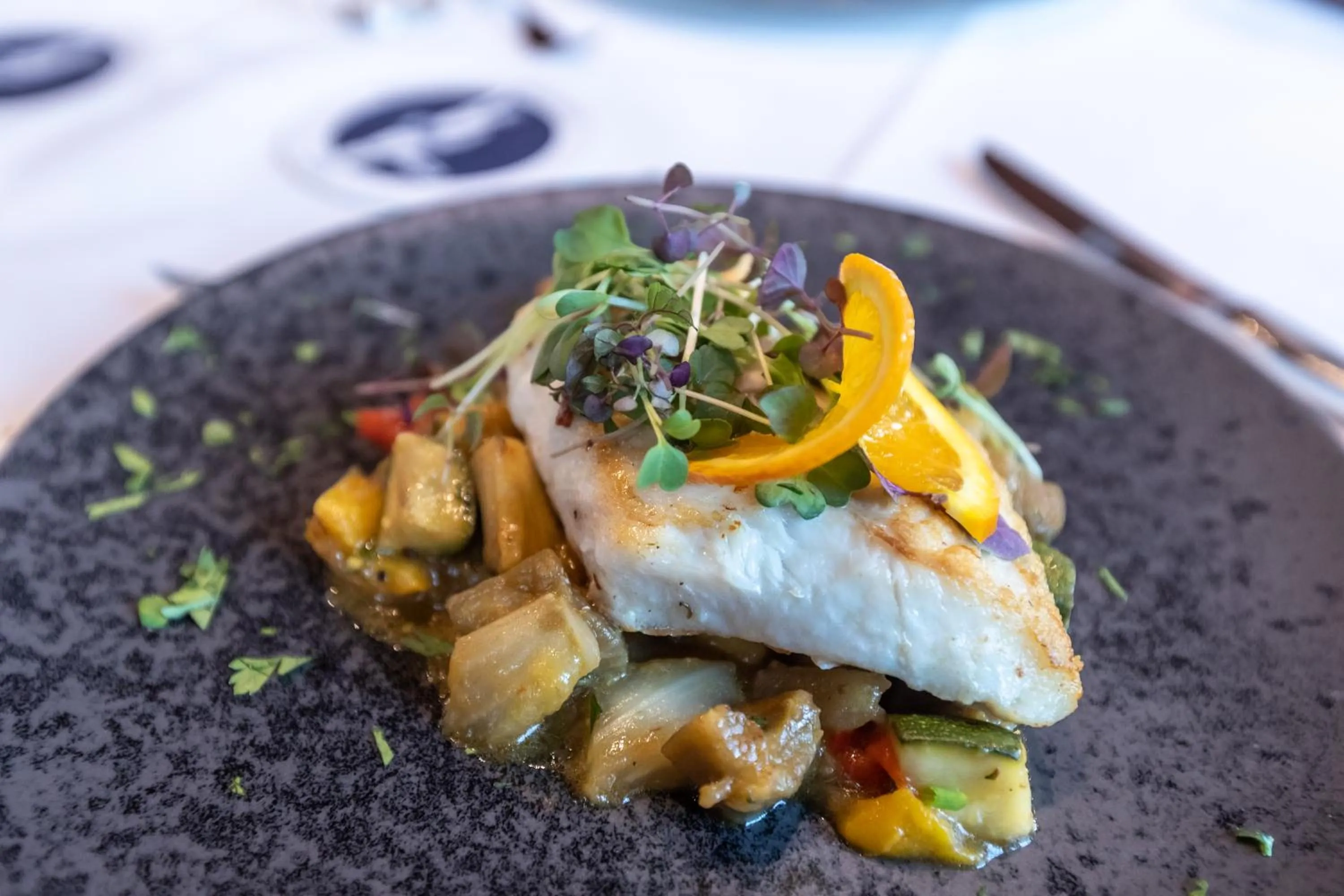 Restaurant/places to eat in Hotel Jonathan