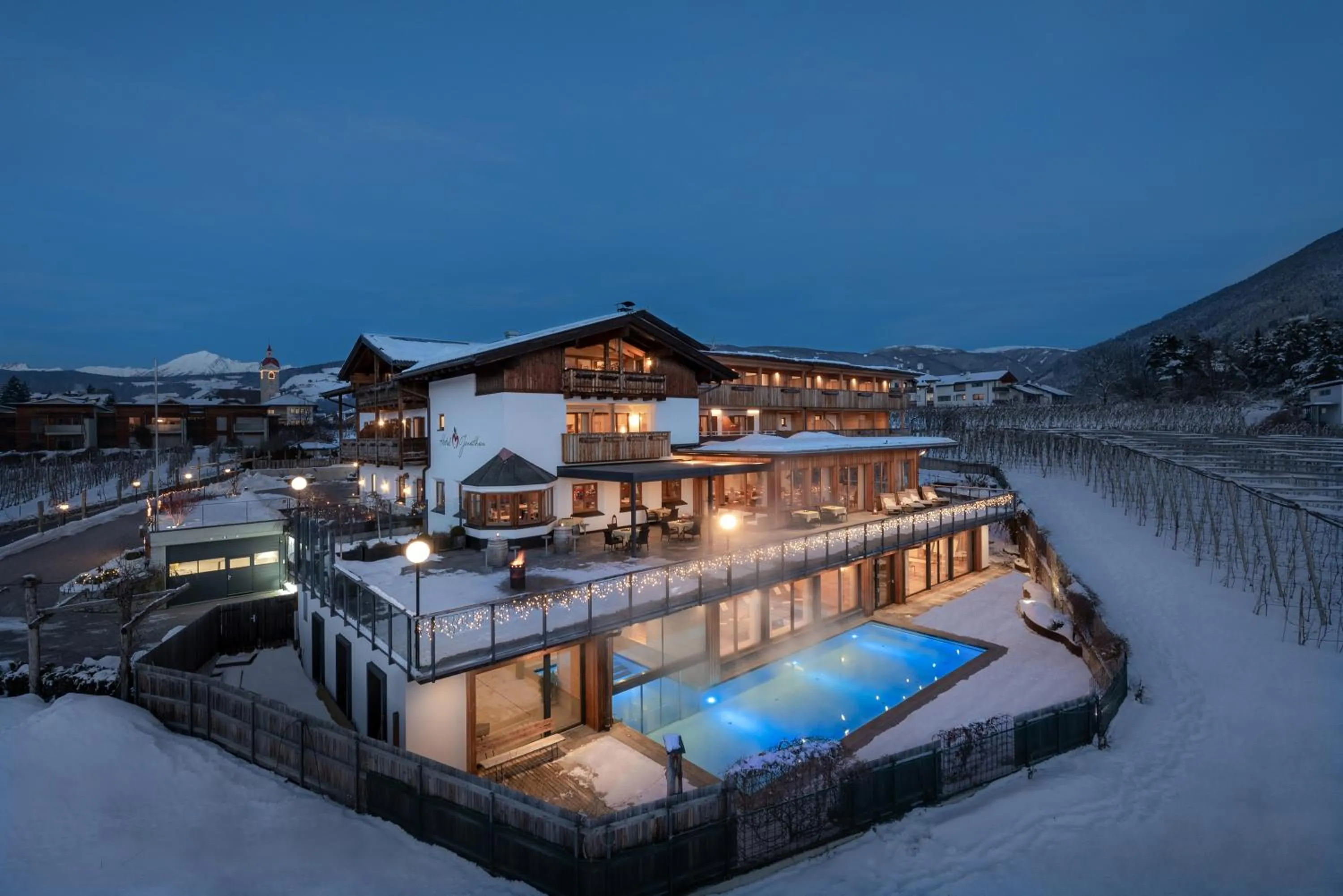 Property building in Hotel Jonathan