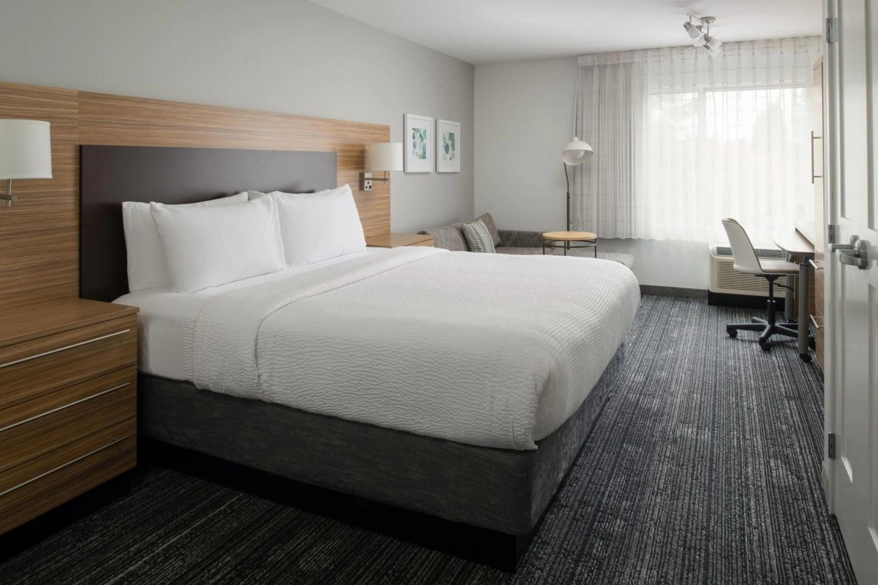 Bedroom, Bed in TownePlace Suites by Marriott Olympia
