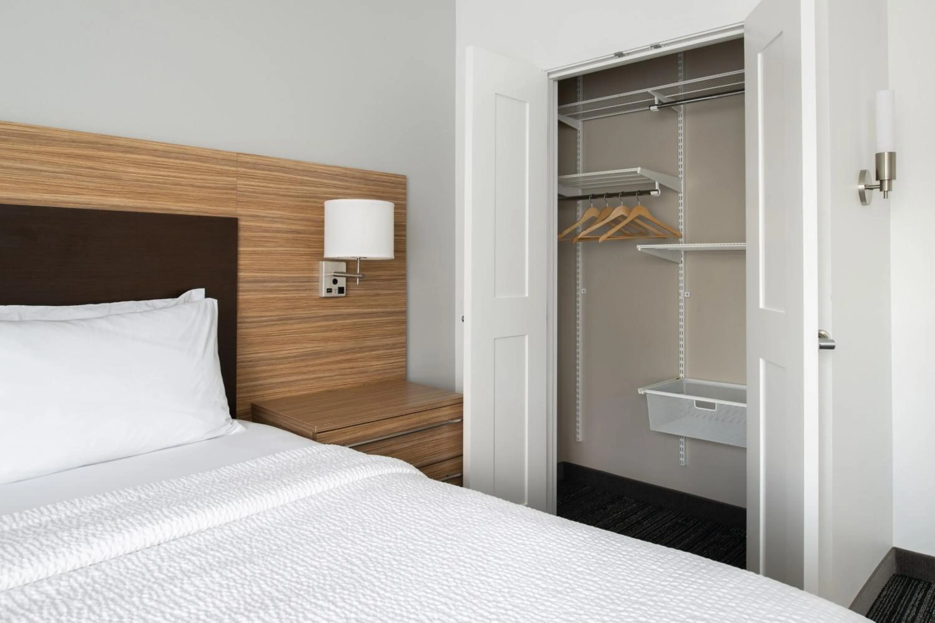 Bedroom, Bed in TownePlace Suites by Marriott Olympia