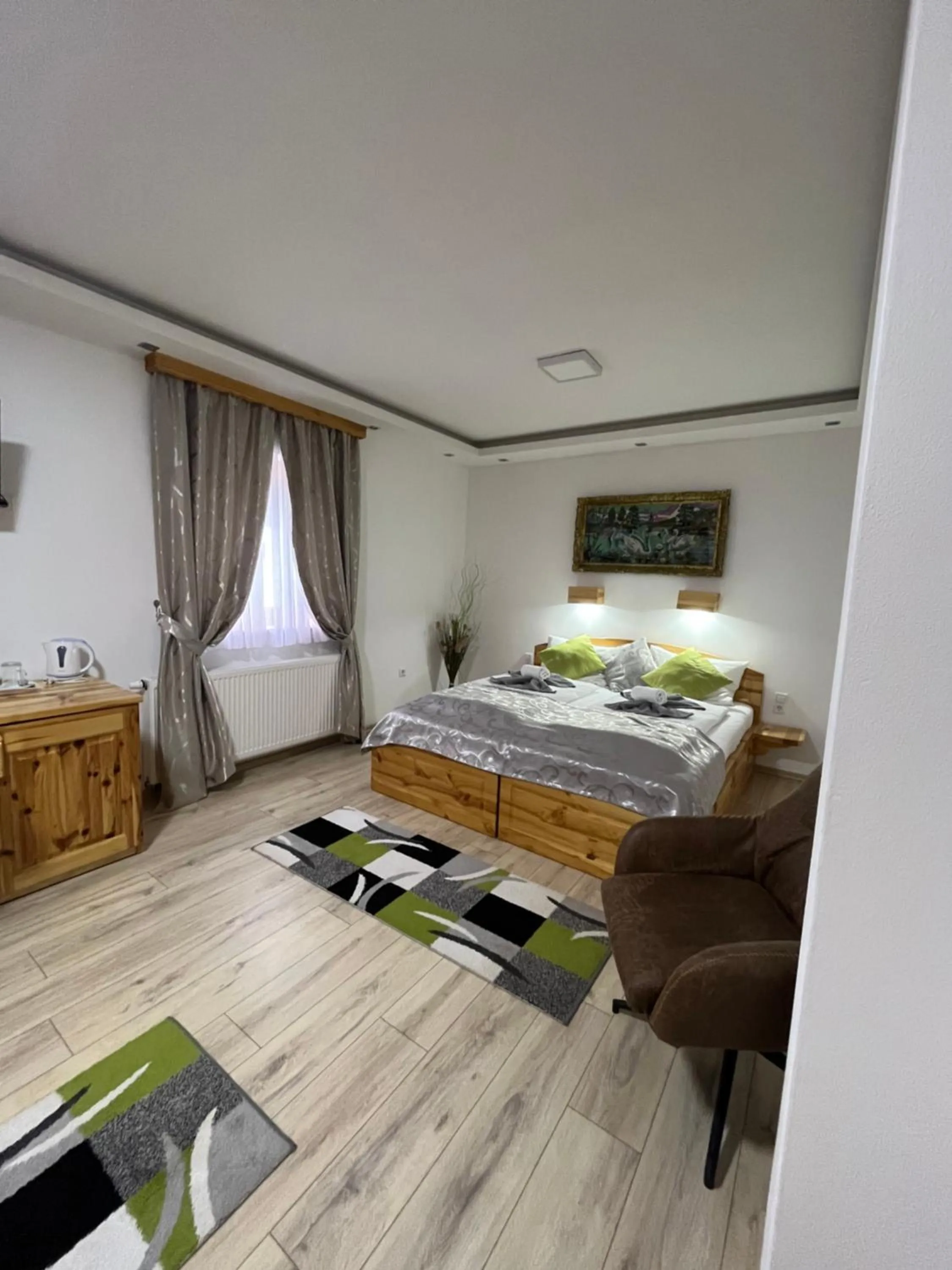 Bed in Rustic Inn River