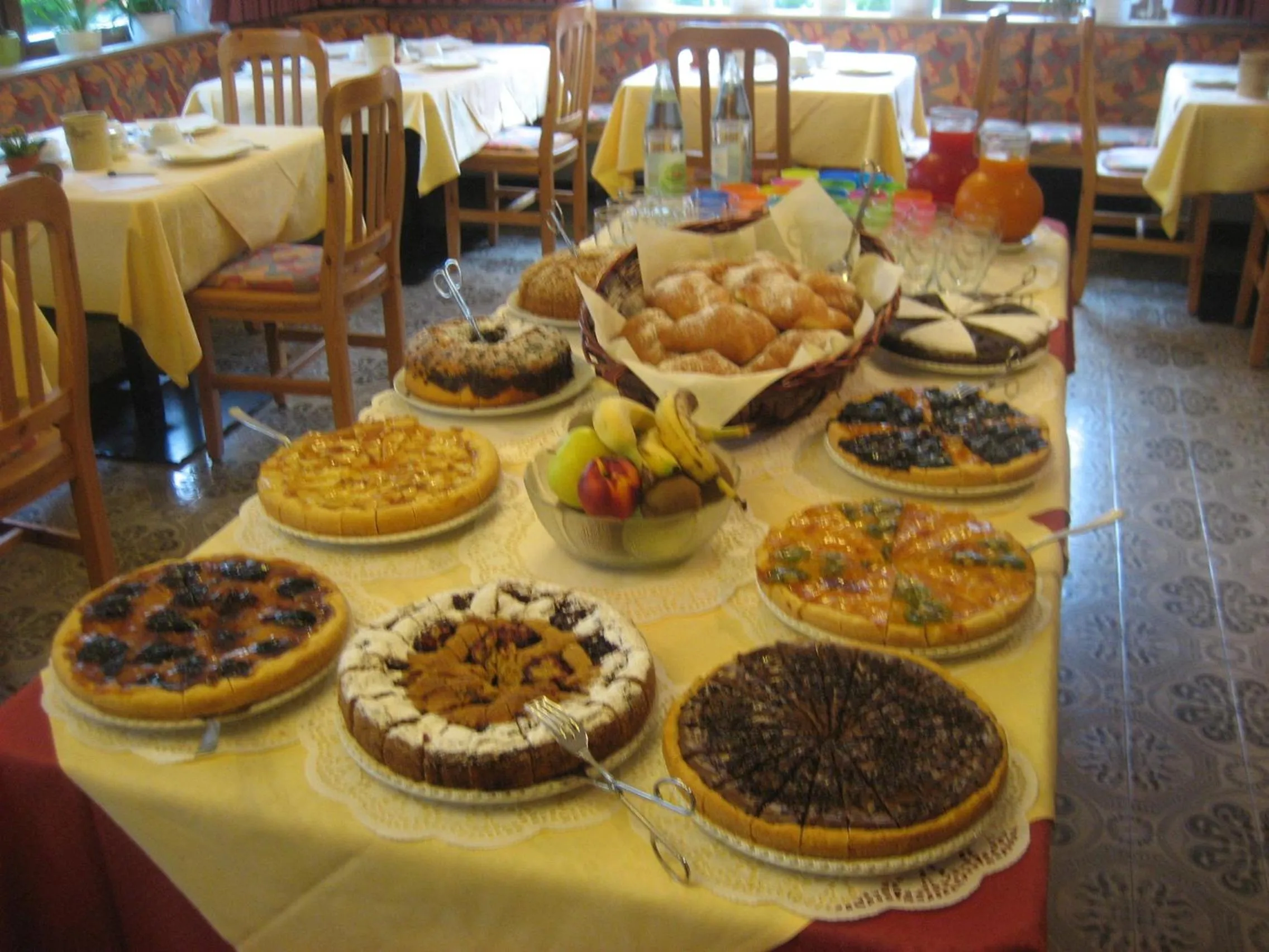 Food and drinks in Hotel Maria