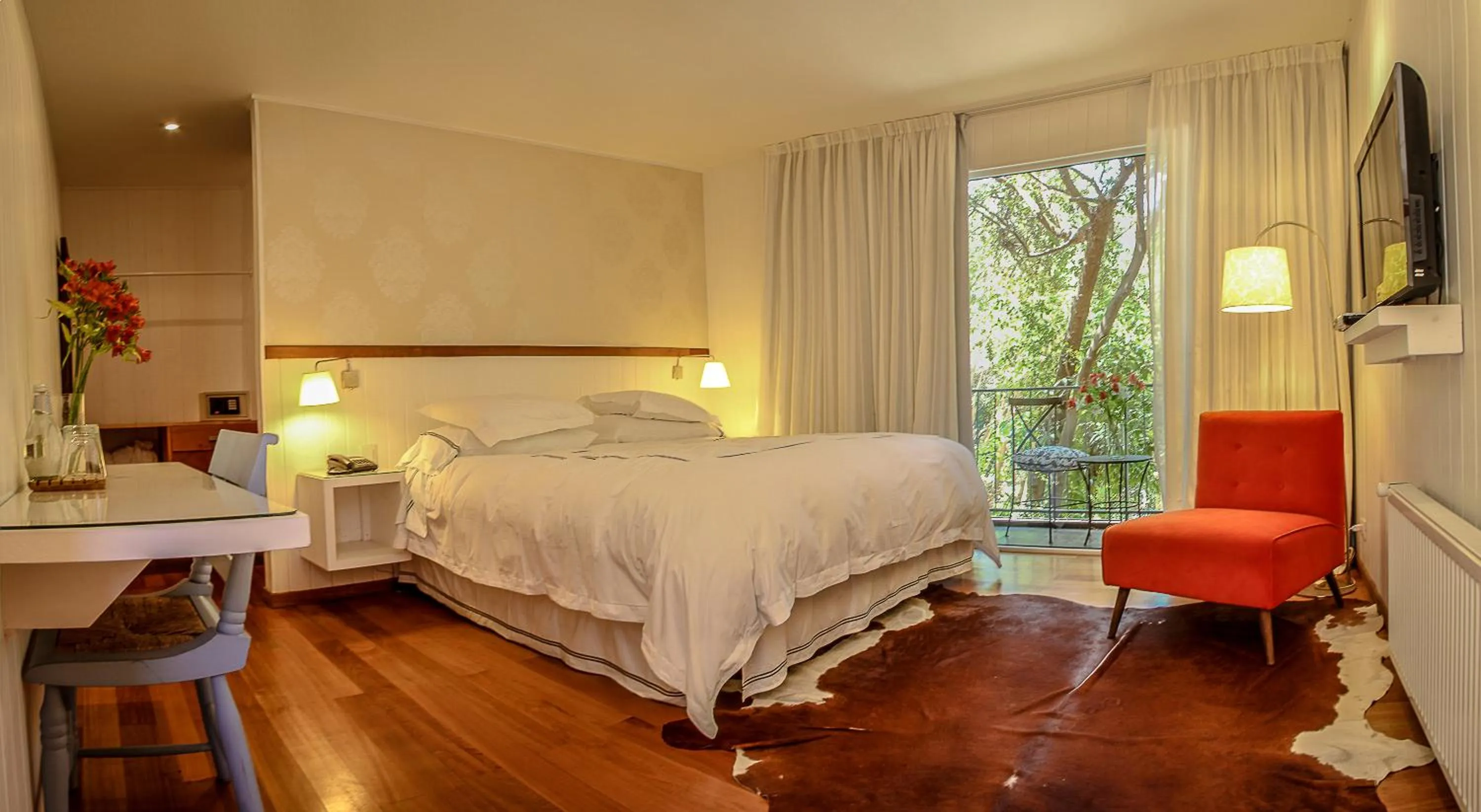 Day, Bed in Hotel Casa Zapallar