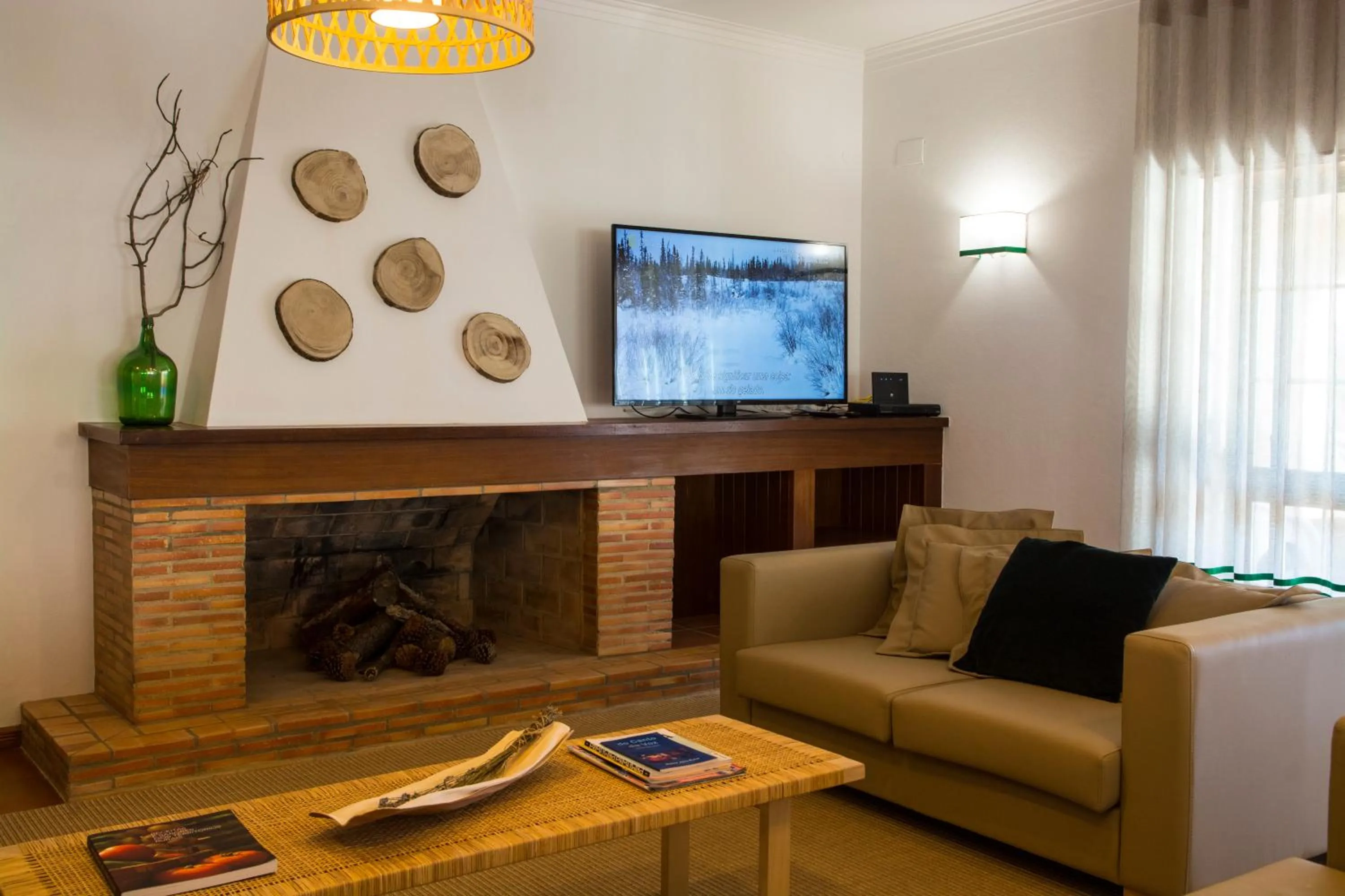 Communal lounge/ TV room in Villa Nova Nautic & Nature
